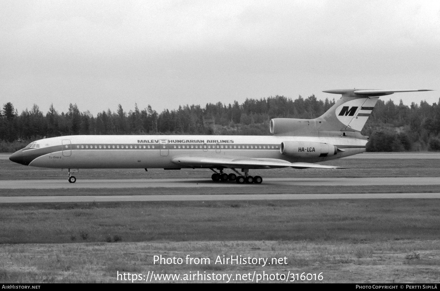 Aircraft Photo of HA-LCA | Tupolev Tu-154B-2 | Malév - Hungarian Airlines | AirHistory.net #316016