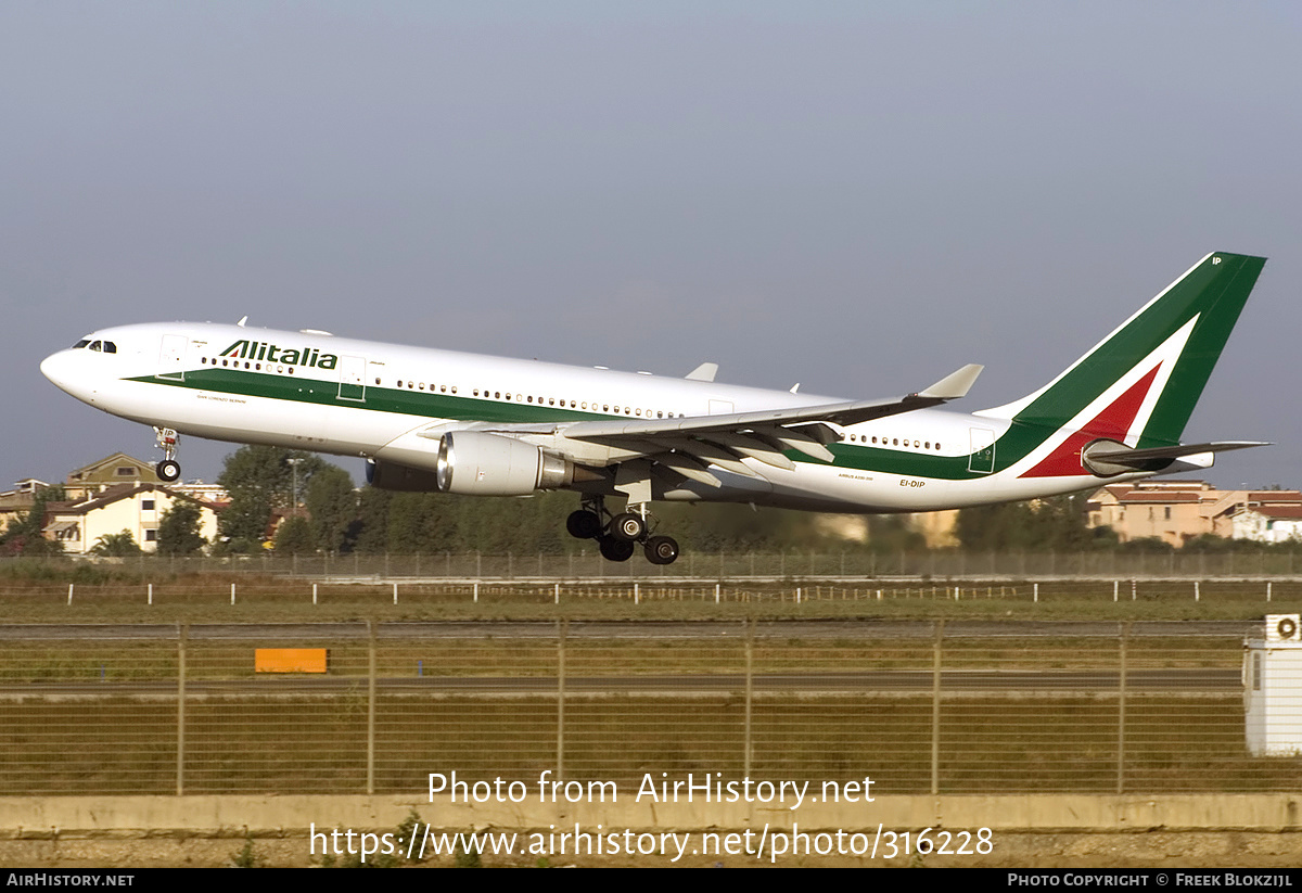 Aircraft Photo of EI-DIP | Airbus A330-202 | Alitalia | AirHistory.net #316228