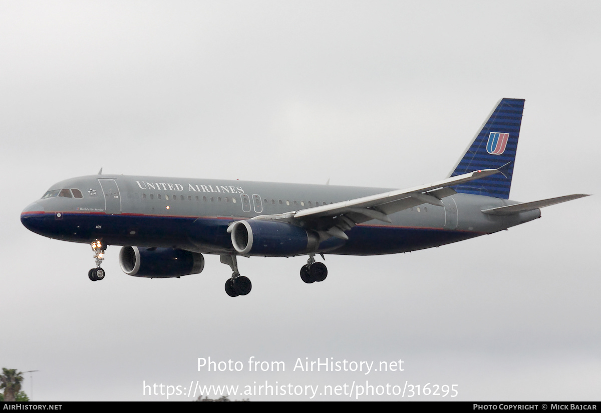 Aircraft Photo of N425UA | Airbus A320-232 | United Airlines | AirHistory.net #316295