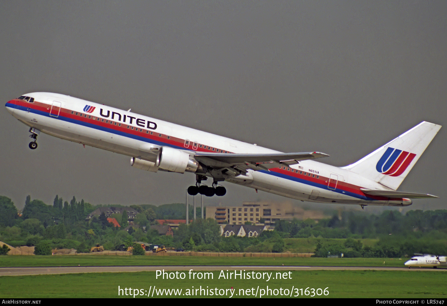 Aircraft Photo of N651UA | Boeing 767-322/ER | United Airlines | AirHistory.net #316306