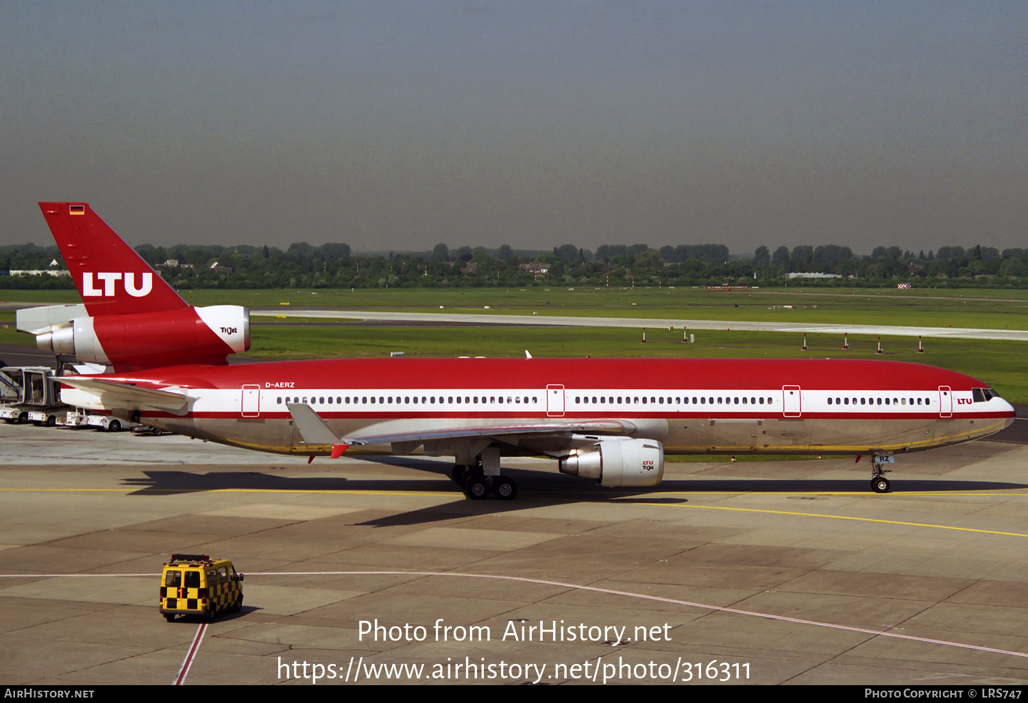 Aircraft Photo of D-AERZ | McDonnell Douglas MD-11 | LTU - Lufttransport-Unternehmen | AirHistory.net #316311