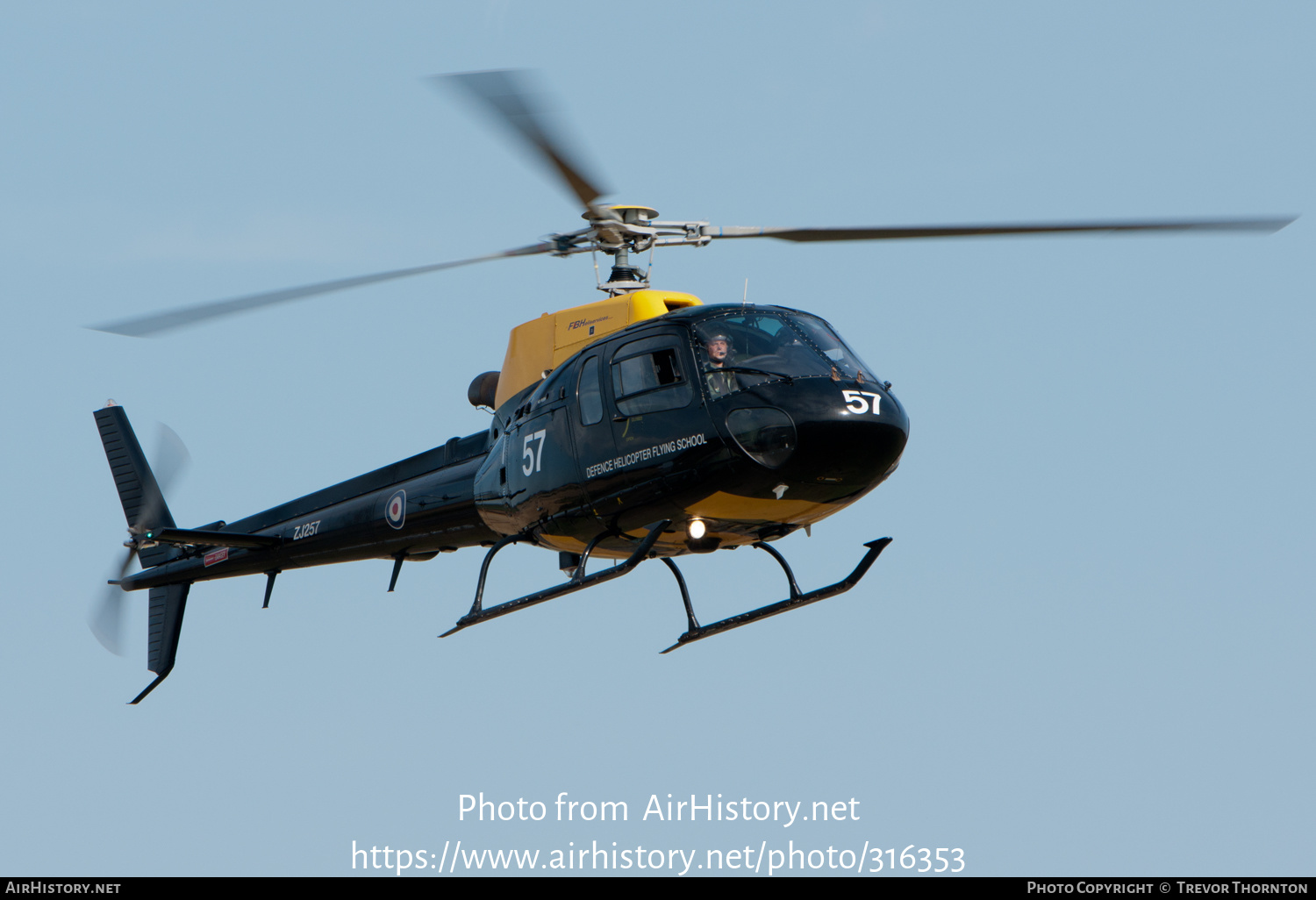 Aircraft Photo of ZJ257 | Eurocopter AS-350BB Squirrel HT1 | UK - Air Force | AirHistory.net #316353