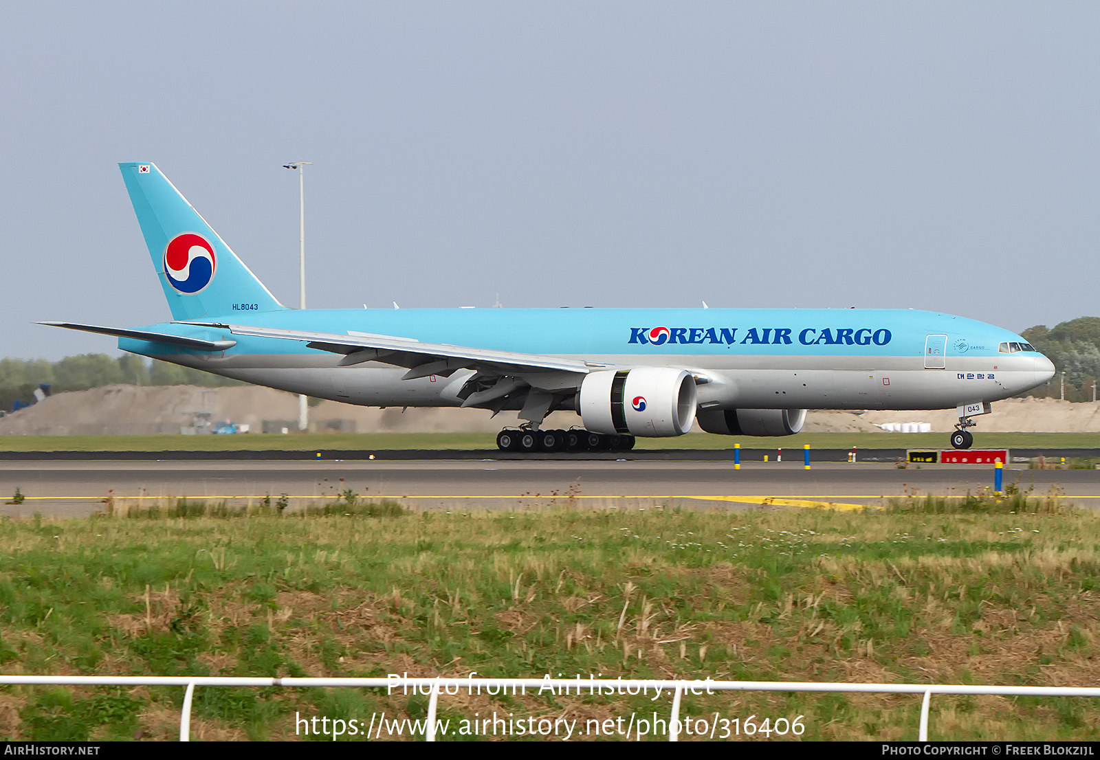 Aircraft Photo of HL8043 | Boeing 777-F | Korean Air Cargo | AirHistory.net #316406