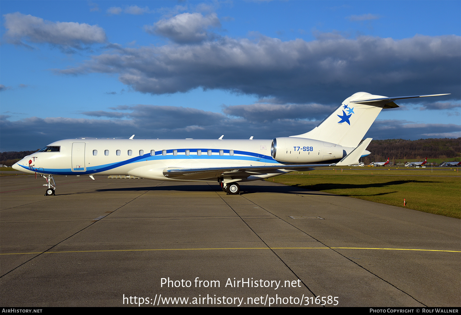 Aircraft Photo of T7-SSB | Bombardier Global 6000 (BD-700-1A10) | AirHistory.net #316585