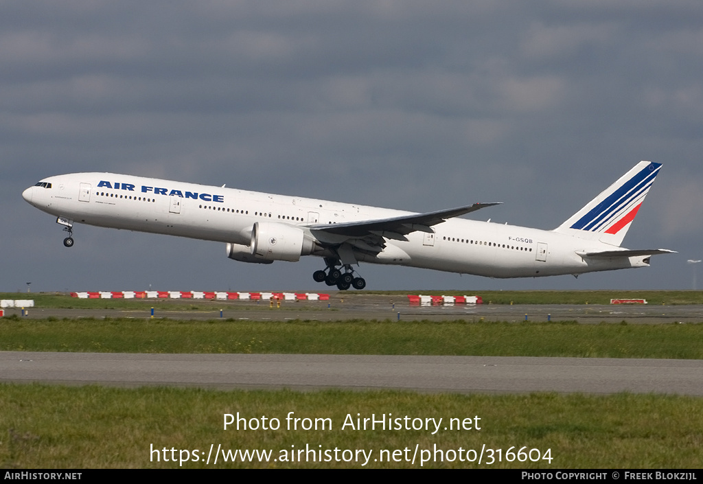 Aircraft Photo of F-GSQB | Boeing 777-328/ER | Air France | AirHistory.net #316604