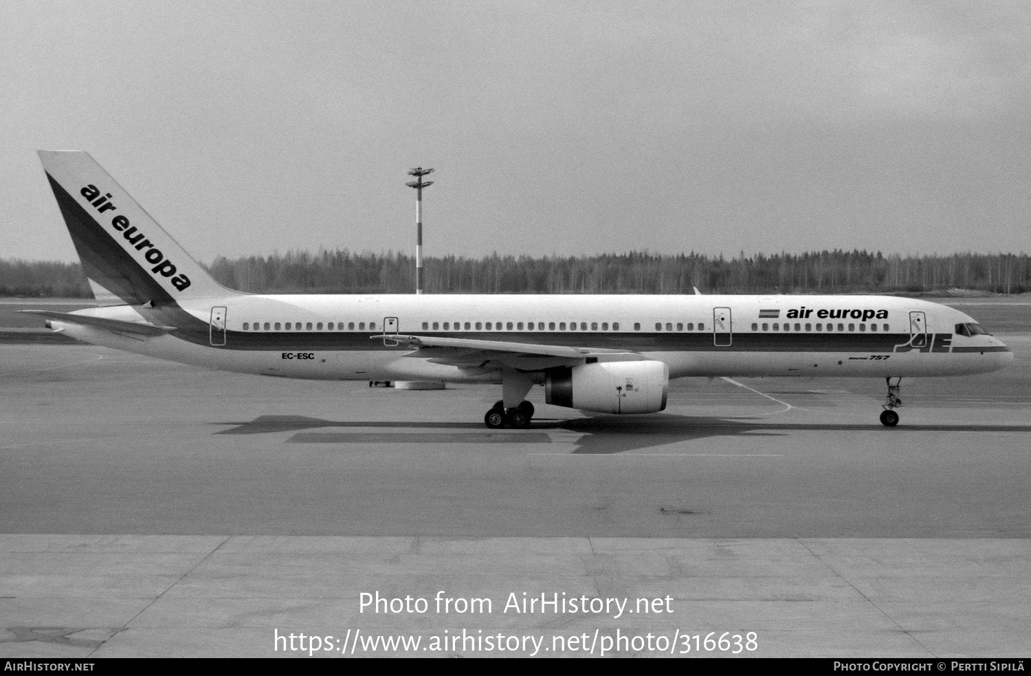 Aircraft Photo of EC-ESC | Boeing 757-236 | Air Europa | AirHistory.net #316638