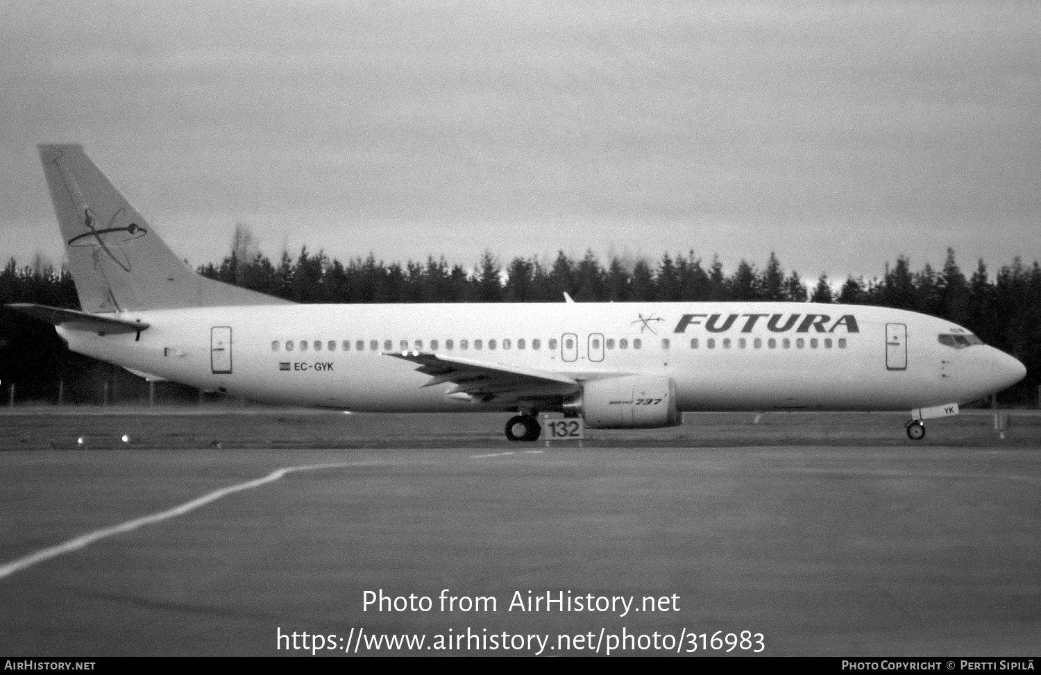 Aircraft Photo of EC-GYK | Boeing 737-4Y0 | Futura International Airways | AirHistory.net #316983