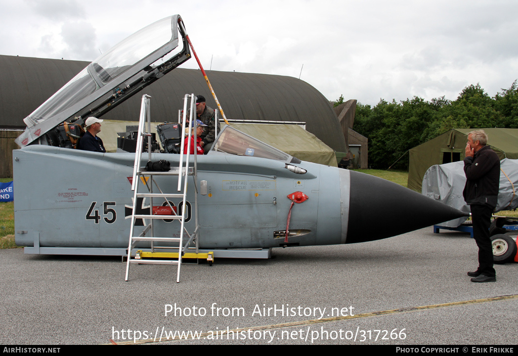 Aircraft Photo of 4560 | Panavia Tornado IDS(T) | Germany - Air Force | AirHistory.net #317266