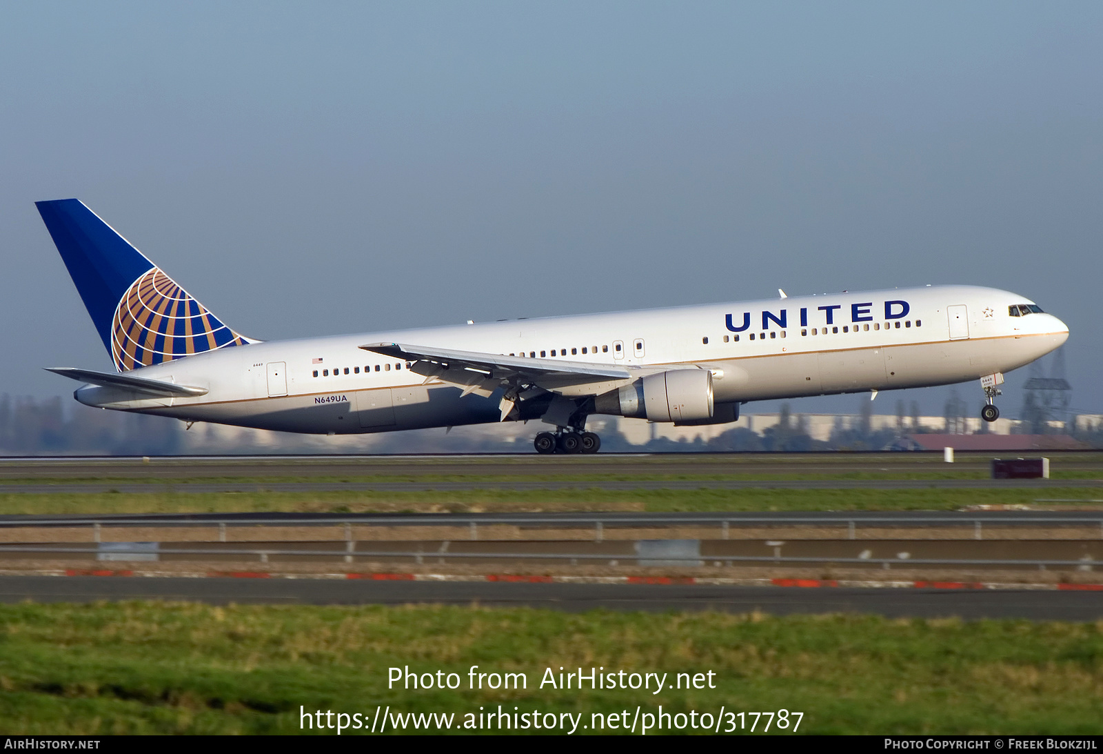 Aircraft Photo of N649UA | Boeing 767-322/ER | United Airlines | AirHistory.net #317787