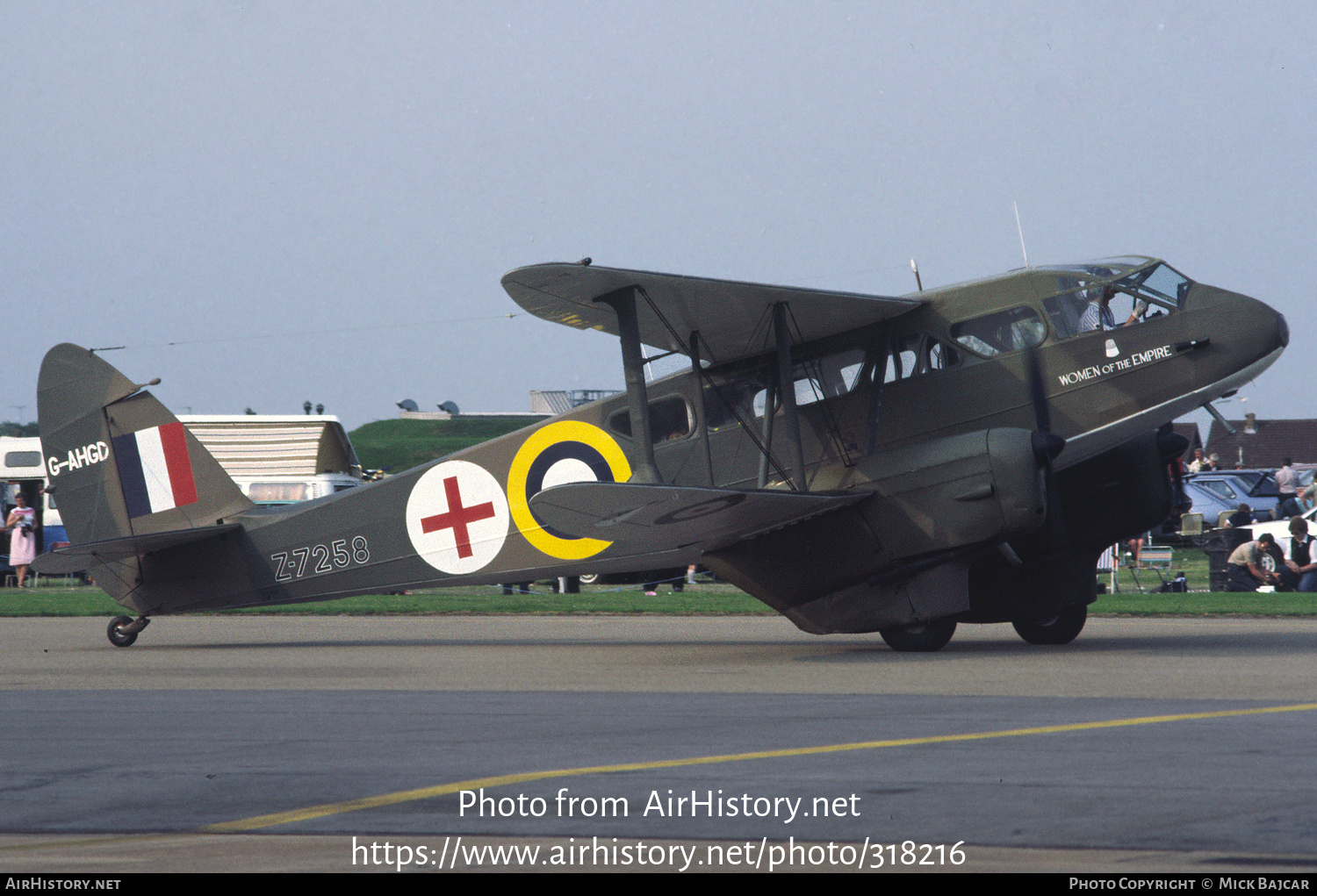 Aircraft Photo of G-AHGD / Z7258 | De Havilland D.H. 89A Dragon Rapide | UK - Air Force | AirHistory.net #318216