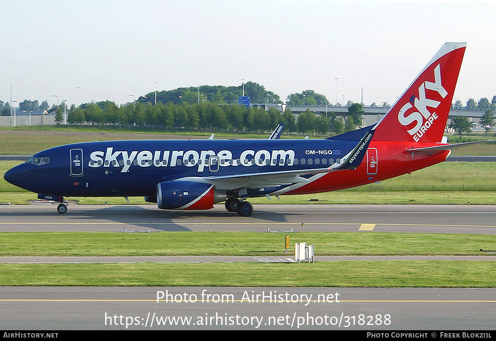 Aircraft Photo of OM-NGQ | Boeing 737-7GL | SkyEurope Airlines | AirHistory.net #318288