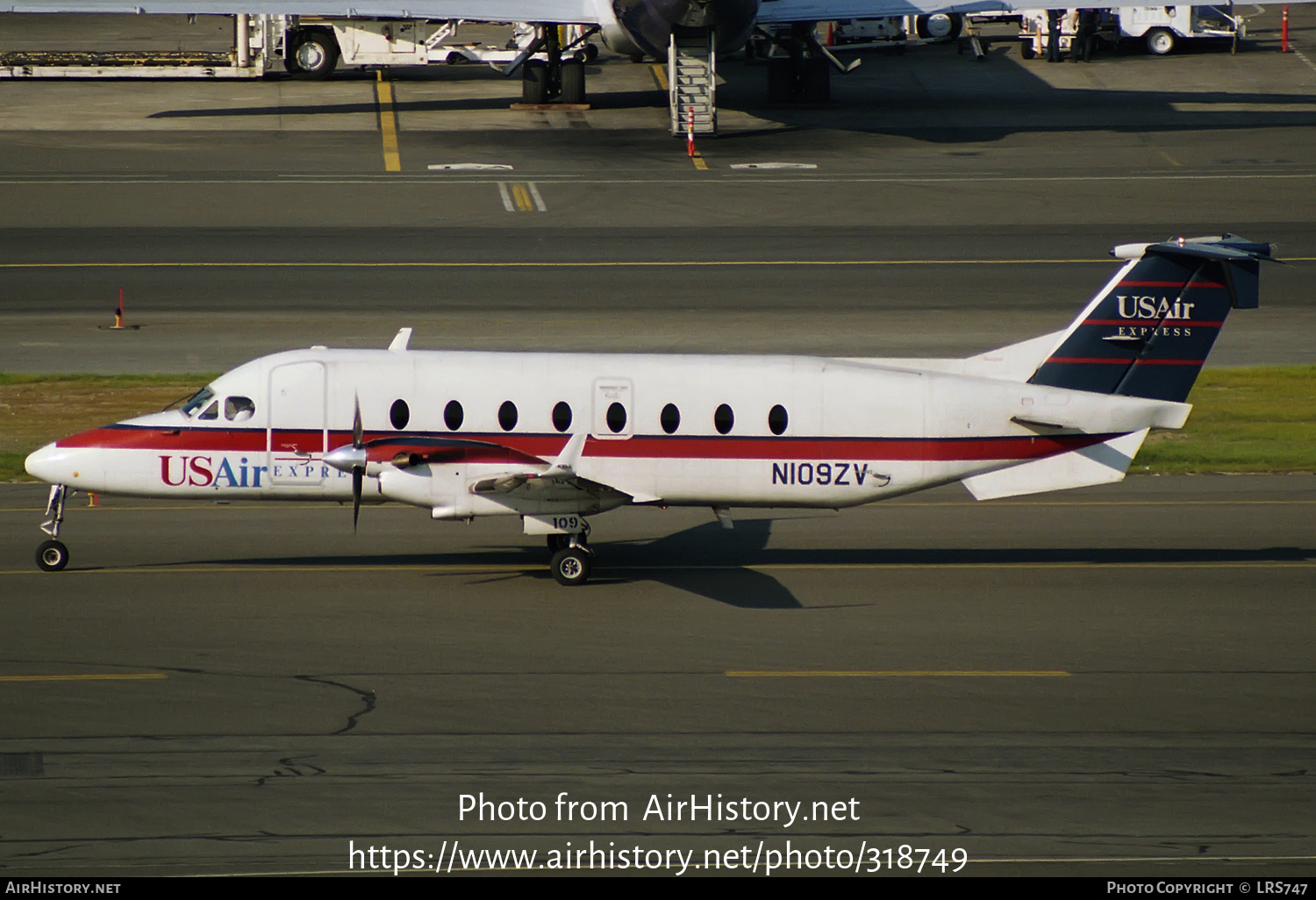 Aircraft Photo of N109ZV | Beech 1900D | USAir Express | AirHistory.net #318749