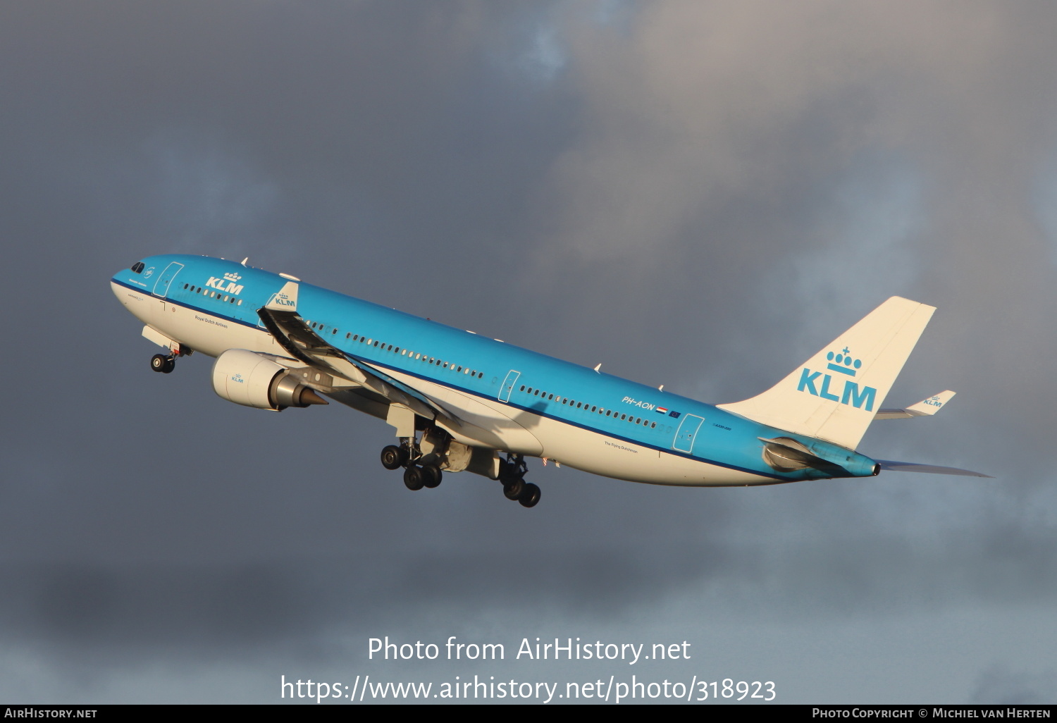 Aircraft Photo of PH-AON | Airbus A330-203 | KLM - Royal Dutch Airlines | AirHistory.net #318923