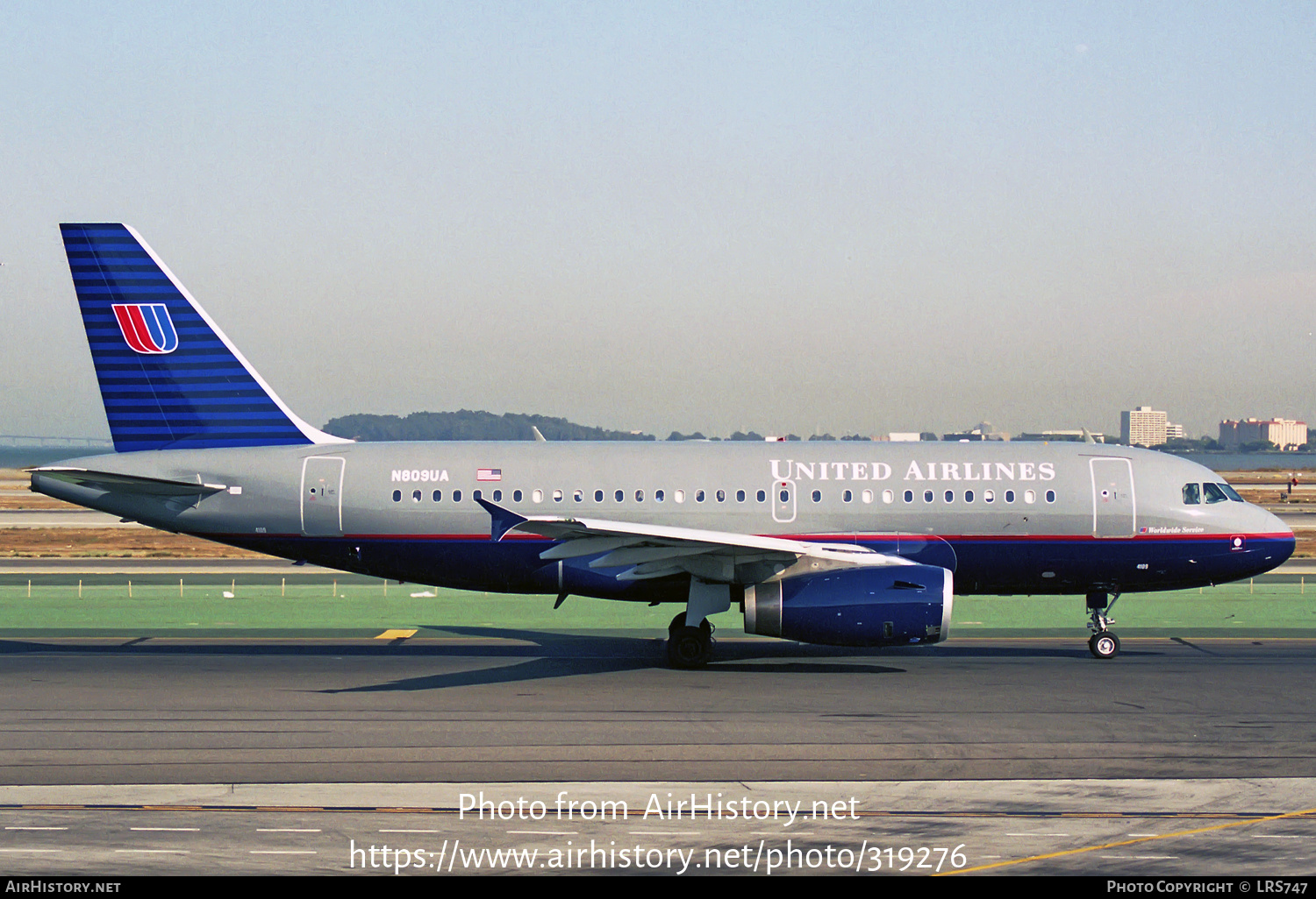 Aircraft Photo of N809UA | Airbus A319-131 | United Airlines | AirHistory.net #319276