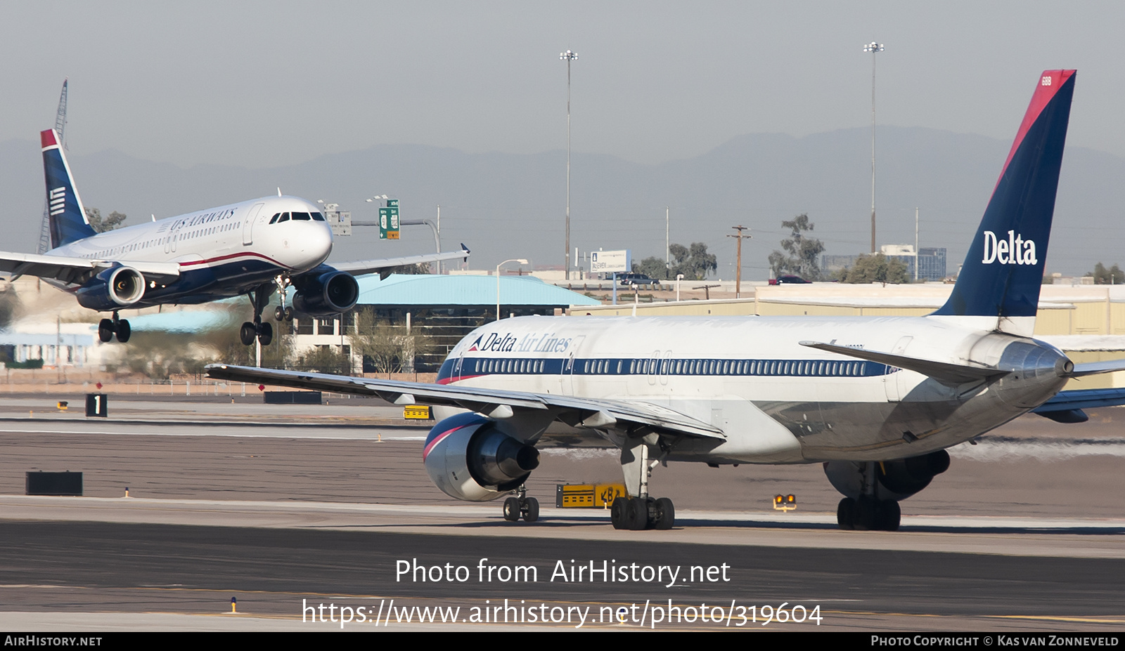 Aircraft Photo of N688DL | Boeing 757-232 | Delta Air Lines | AirHistory.net #319604