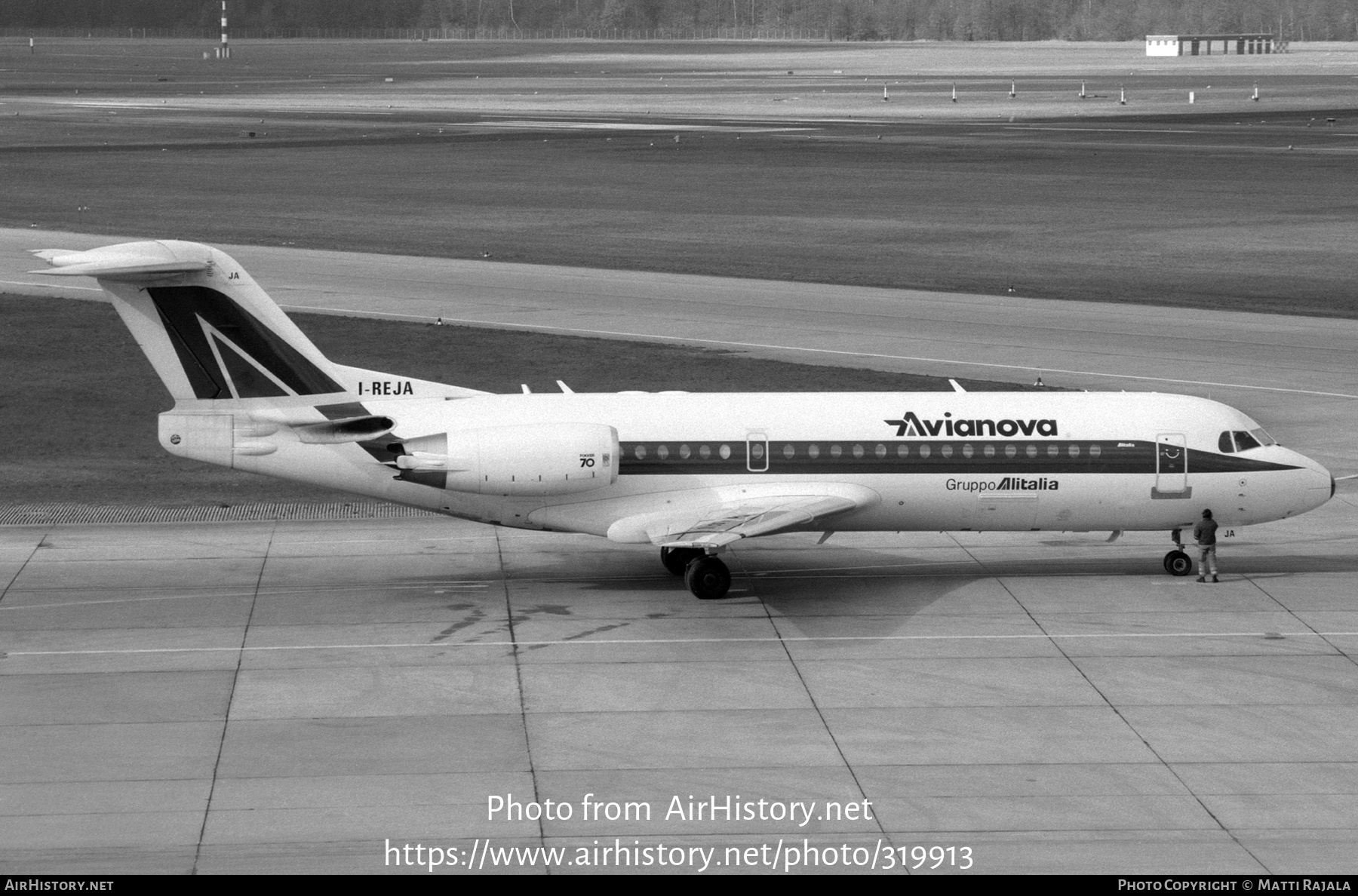 Aircraft Photo of I-REJA | Fokker 70 (F28-0070) | Avianova | AirHistory.net #319913