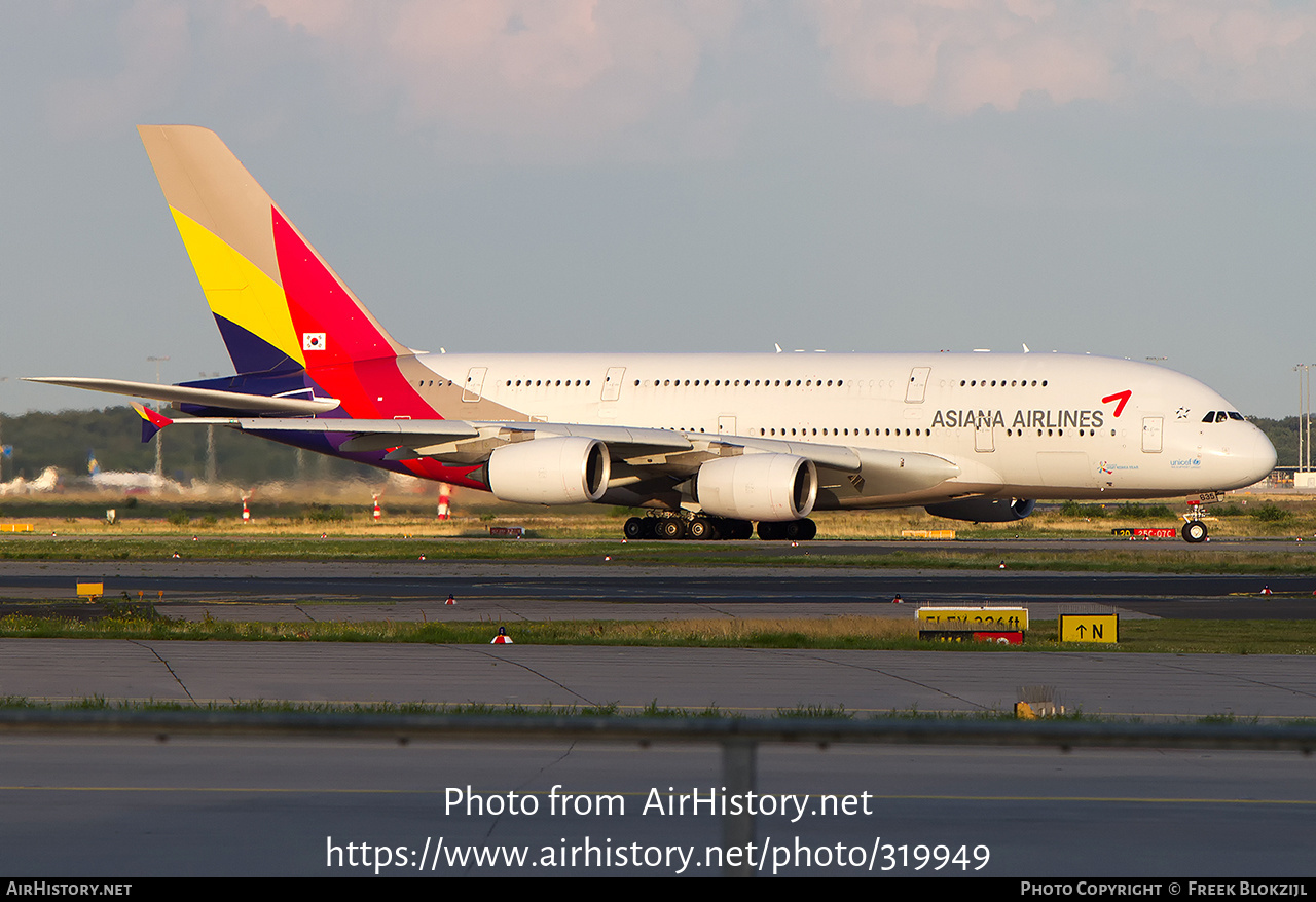 Aircraft Photo of HL7635 | Airbus A380-841 | Asiana Airlines | AirHistory.net #319949