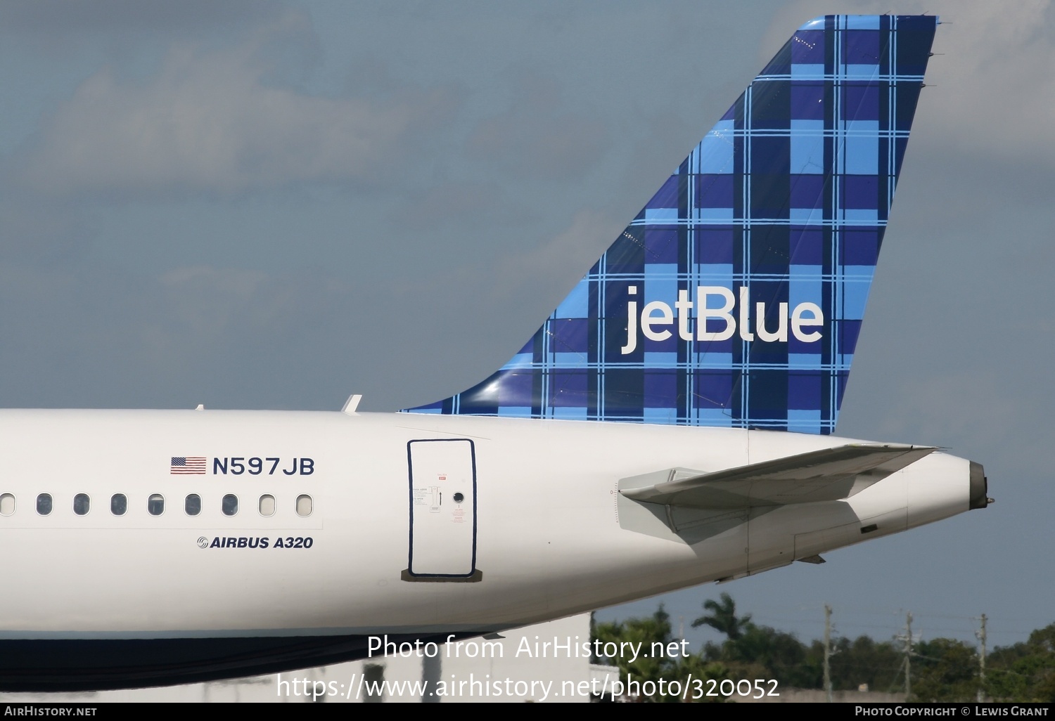 Aircraft Photo of N597JB | Airbus A320-232 | JetBlue Airways | AirHistory.net #320052