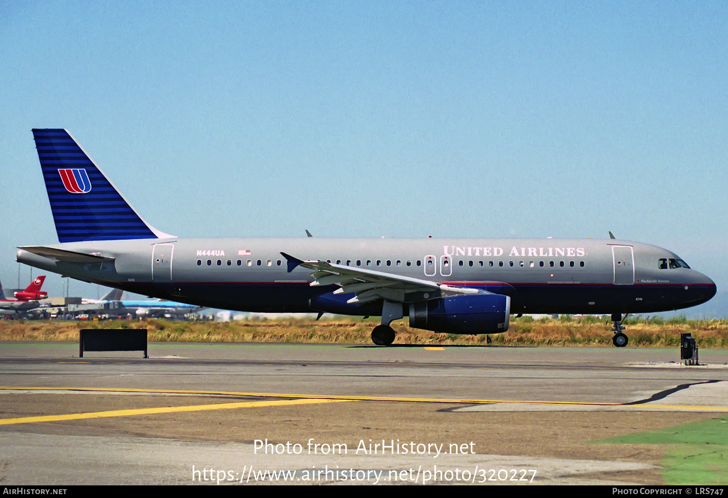 Aircraft Photo of N444UA | Airbus A320-232 | United Airlines | AirHistory.net #320227