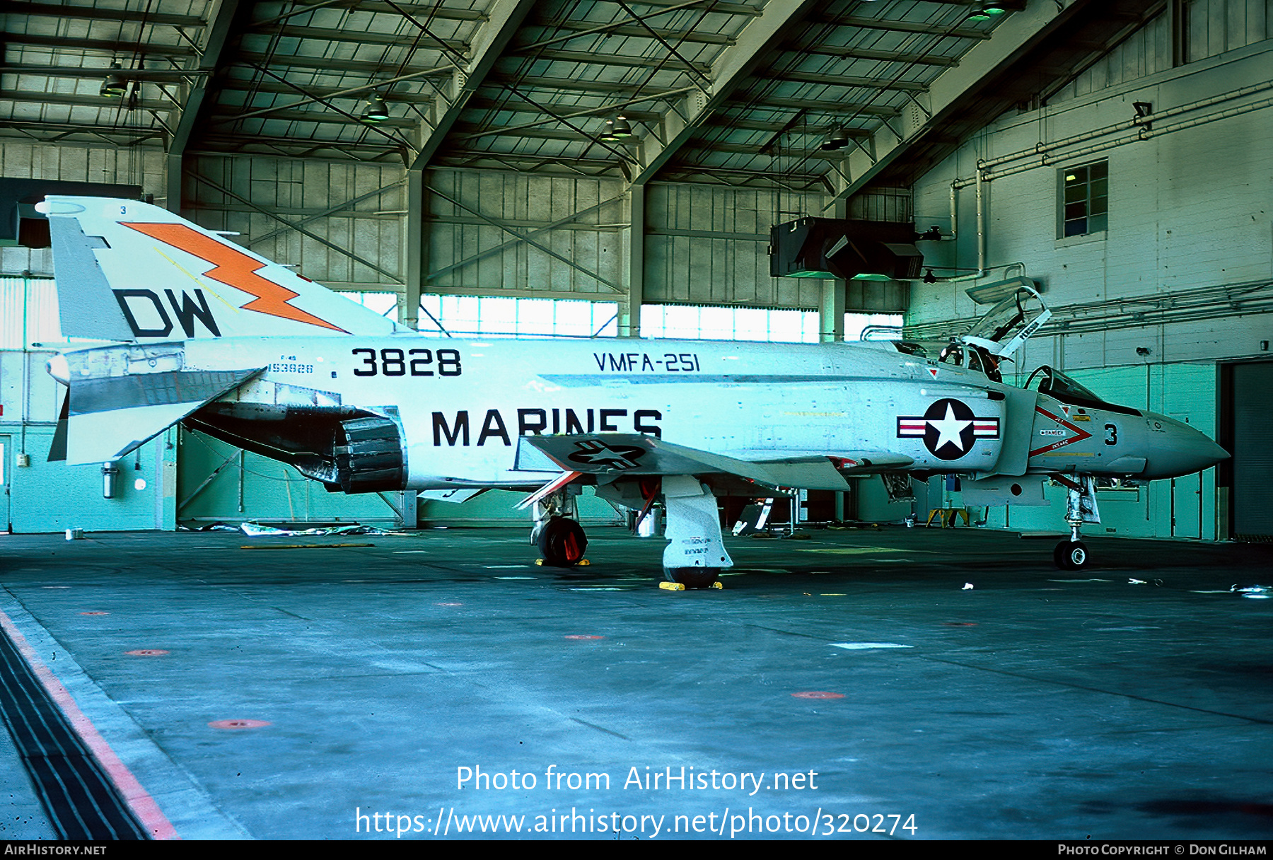 Aircraft Photo of 153828 / 3828 | McDonnell Douglas F-4J Phantom II | USA - Marines | AirHistory.net #320274