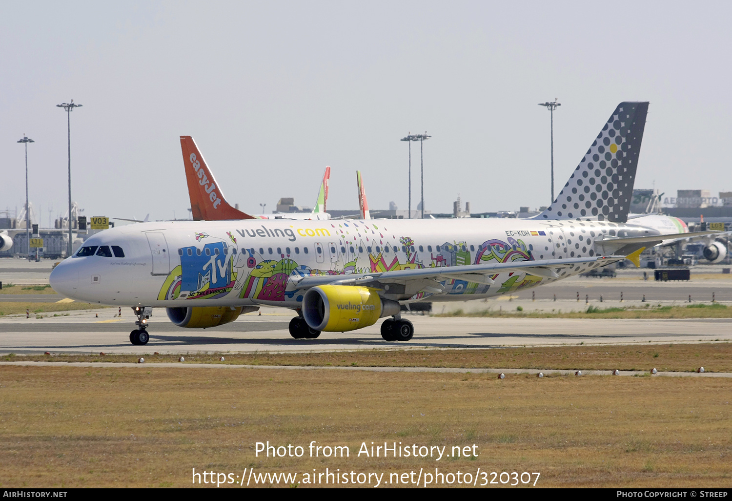 Aircraft Photo of EC-KDH | Airbus A320-214 | Vueling Airlines | AirHistory.net #320307