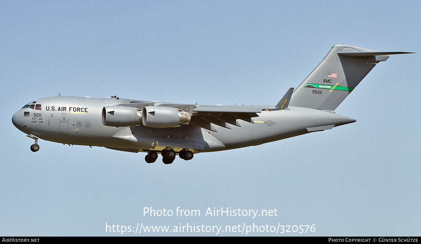 Aircraft Photo of 09-9211 / 99211 | Boeing C-17A Globemaster III | USA - Air Force | AirHistory.net #320576