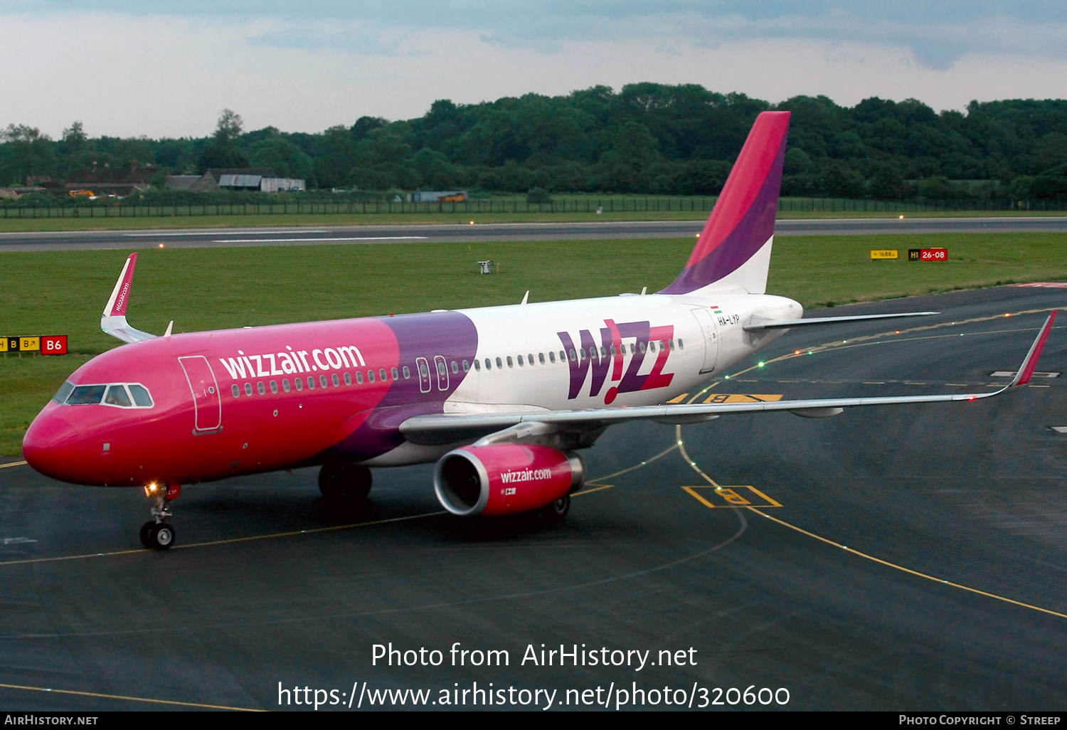 Aircraft Photo of HA-LYP | Airbus A320-232 | Wizz Air | AirHistory.net #320600