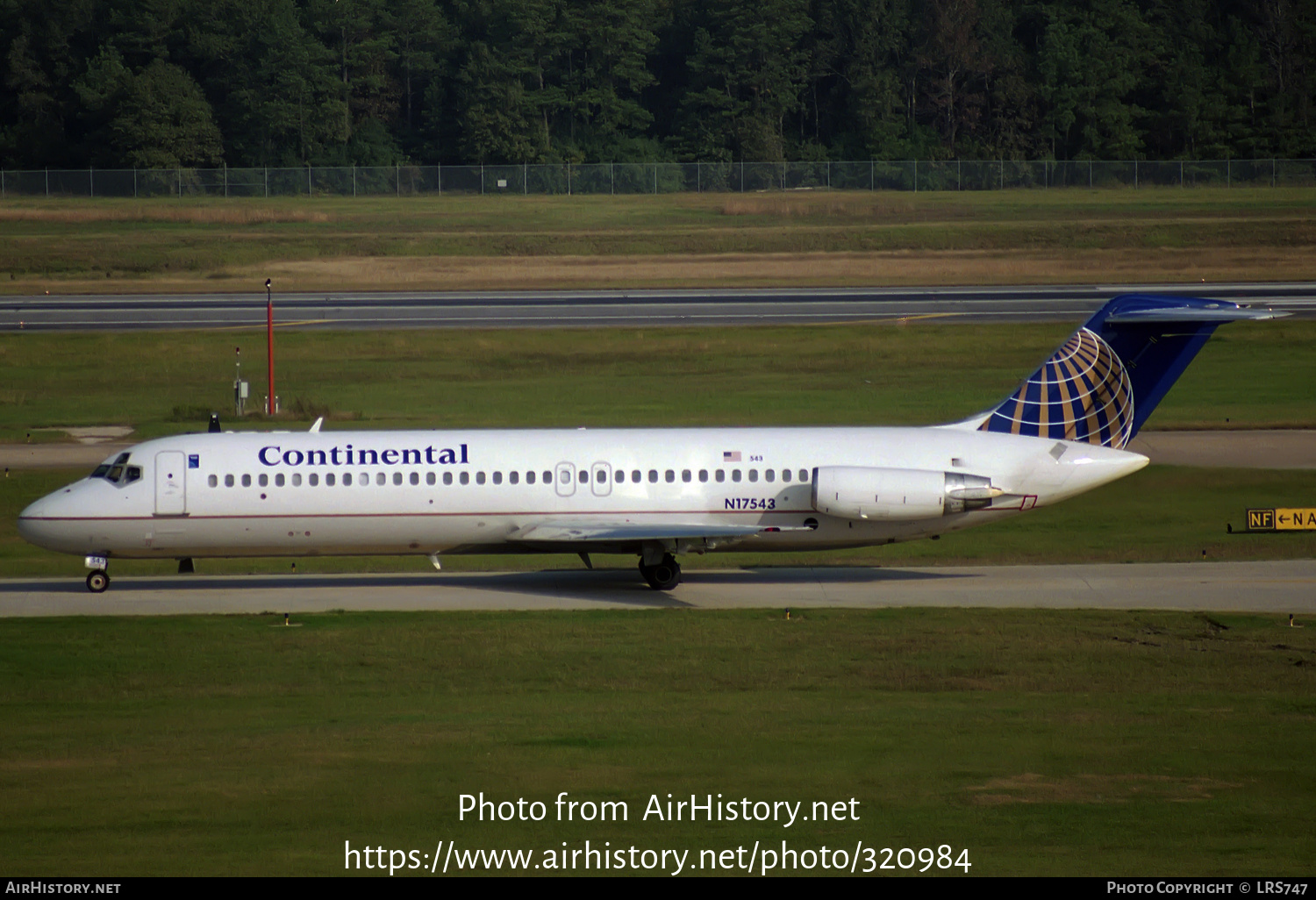 Aircraft Photo of N17543 | McDonnell Douglas DC-9-32 | Continental Airlines | AirHistory.net #320984