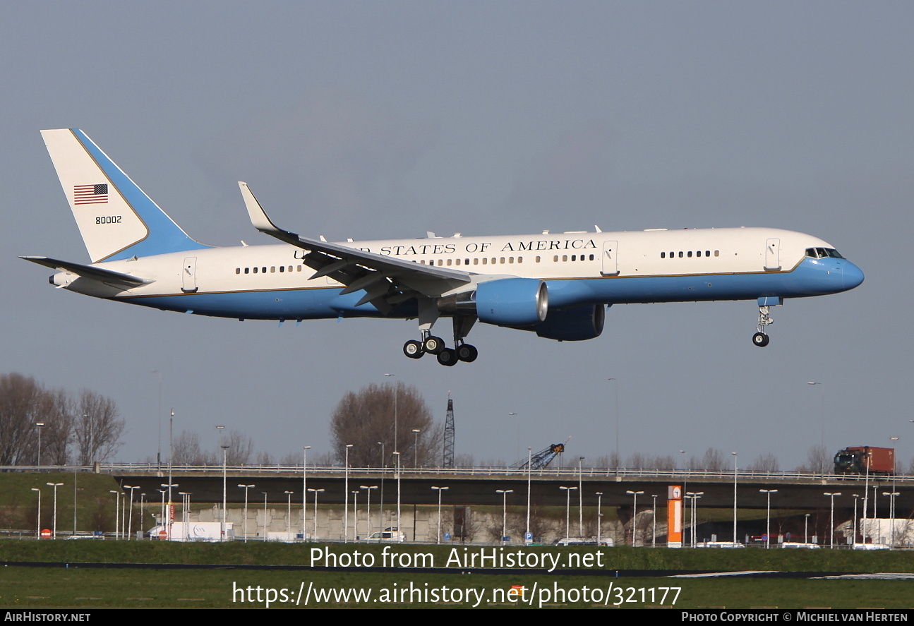 Aircraft Photo of 98-0002 / 80002 | Boeing C-32A (757-200) | USA - Air Force | AirHistory.net #321177