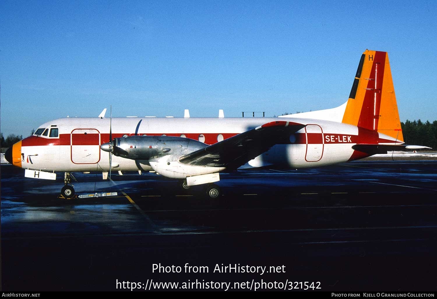 Aircraft Photo of SE-LEK | Hawker Siddeley HS-748 Srs2/244 | West Air Sweden | AirHistory.net #321542