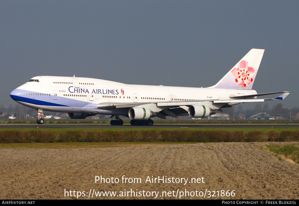 Aircraft Photo of B-18202 | Boeing 747-409 | China Airlines | AirHistory.net #321866