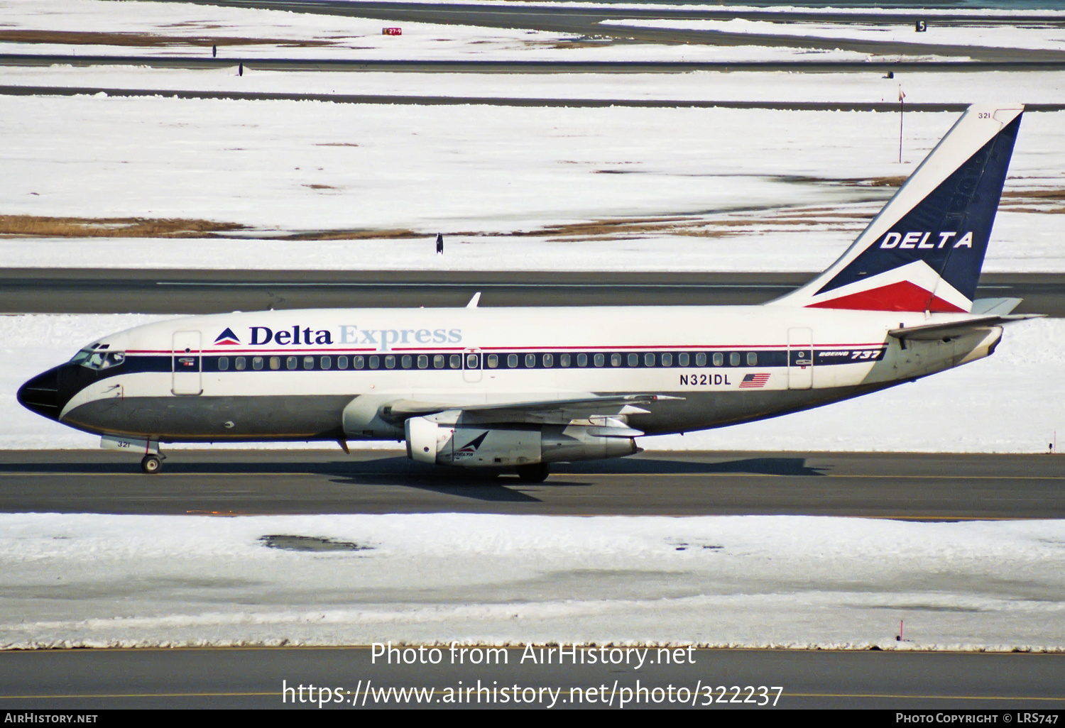 Aircraft Photo of N321DL | Boeing 737-232/Adv | Delta Express | AirHistory.net #322237