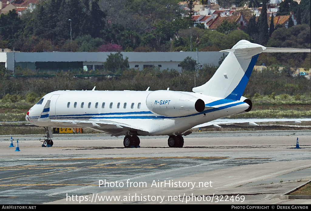 Aircraft Photo of M-SAPT | Bombardier Global 5000 (BD-700-1A11) | AirHistory.net #322469