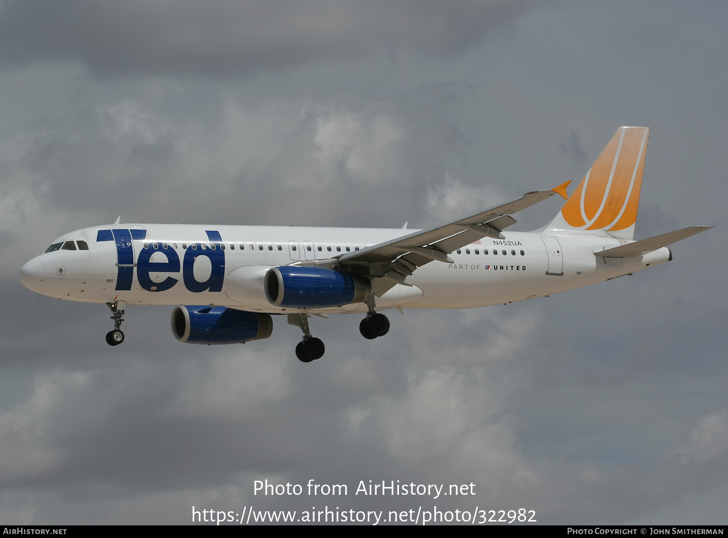 Aircraft Photo of N452UA | Airbus A320-232 | Ted | AirHistory.net #322982