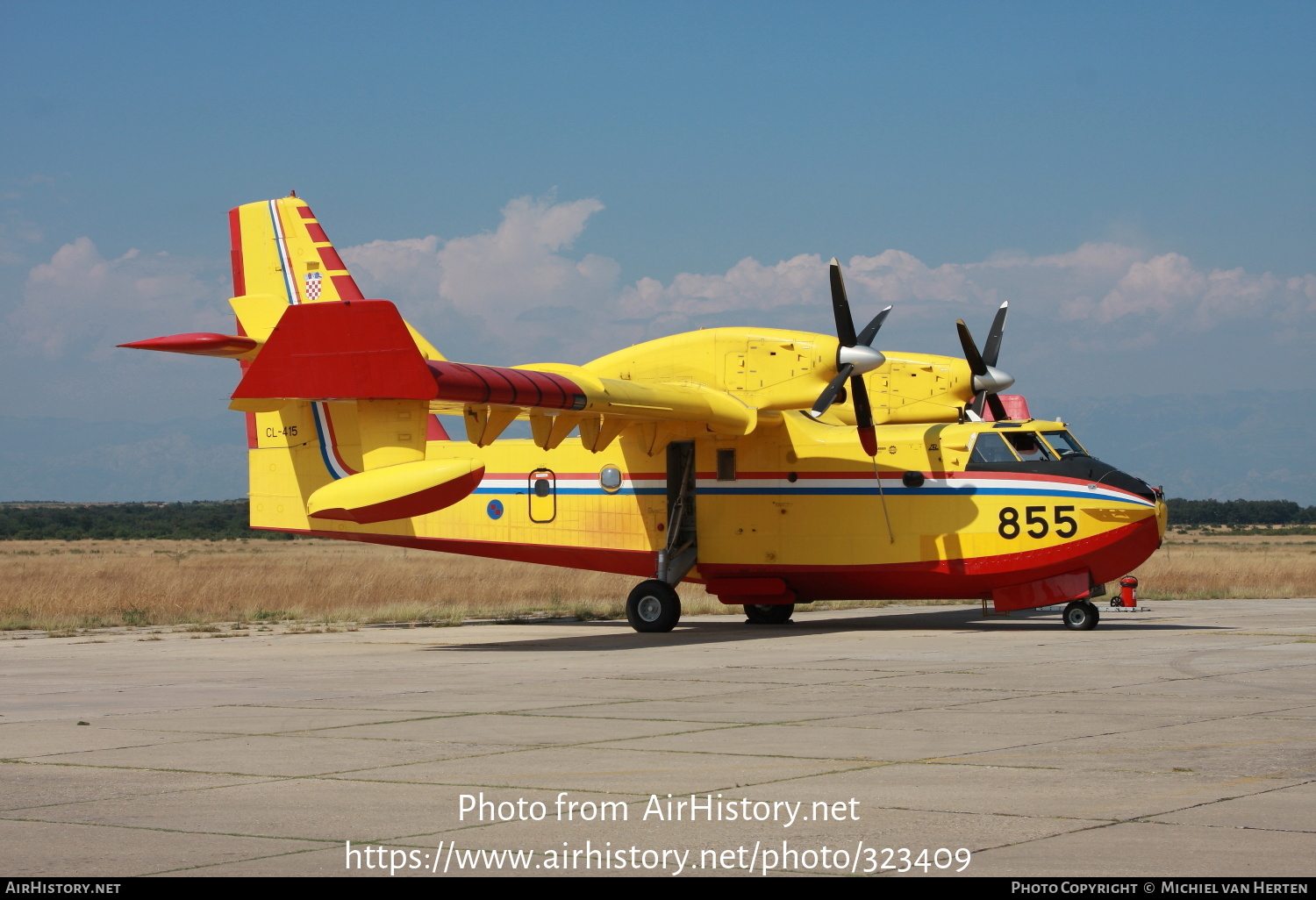 Aircraft Photo of 855 | Bombardier CL-415 (CL-215-6B11) | Croatia - Air Force | AirHistory.net #323409