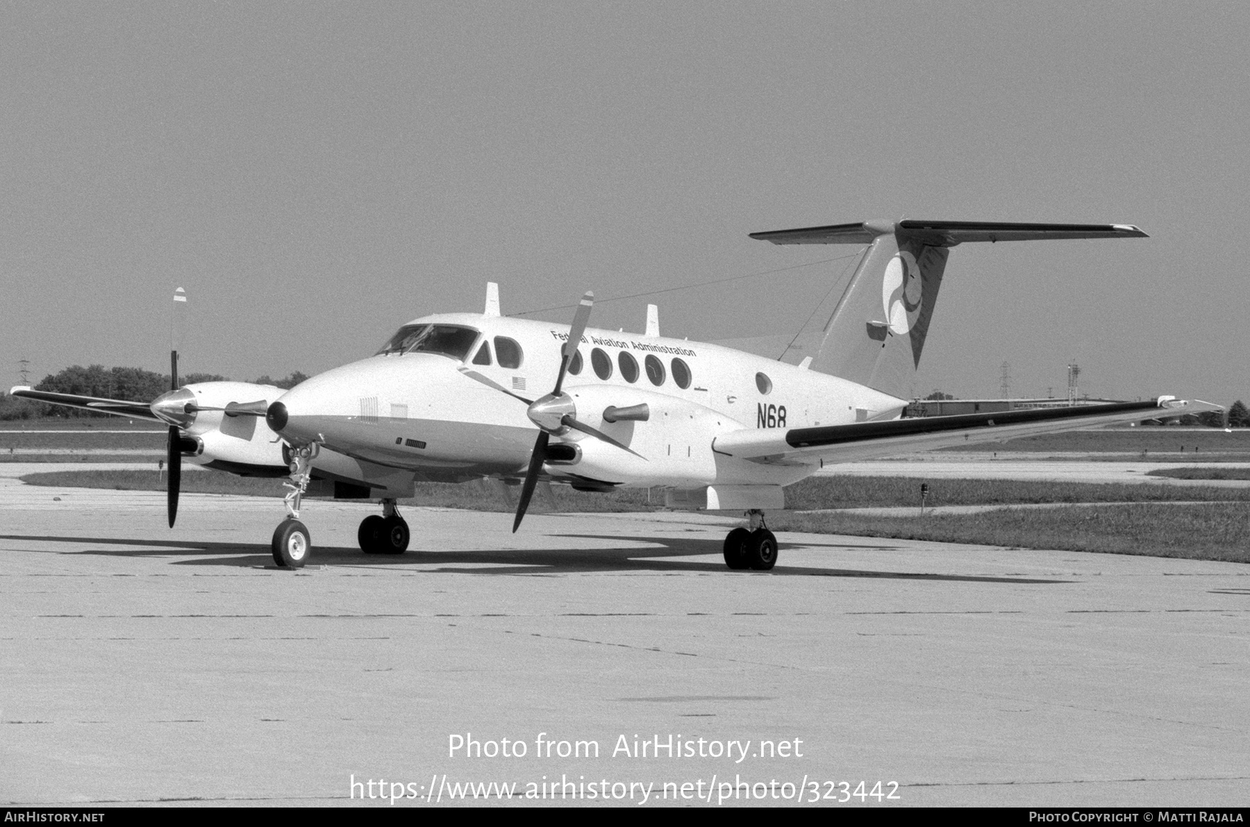 Aircraft Photo of N68 | Beech Super King Air 300 | FAA - Federal Aviation Administration | AirHistory.net #323442