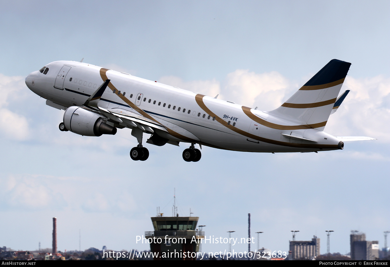 Aircraft Photo of 9H-AVK | Airbus ACJ319 (A319-115/CJ) | AirHistory.net #323683