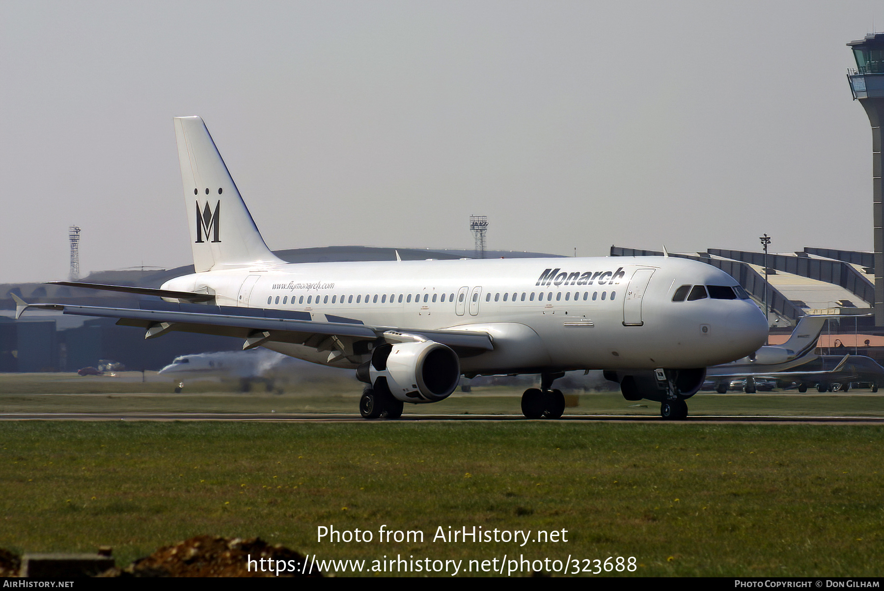 Aircraft Photo of G-MONW | Airbus A320-212 | Monarch Airlines | AirHistory.net #323688