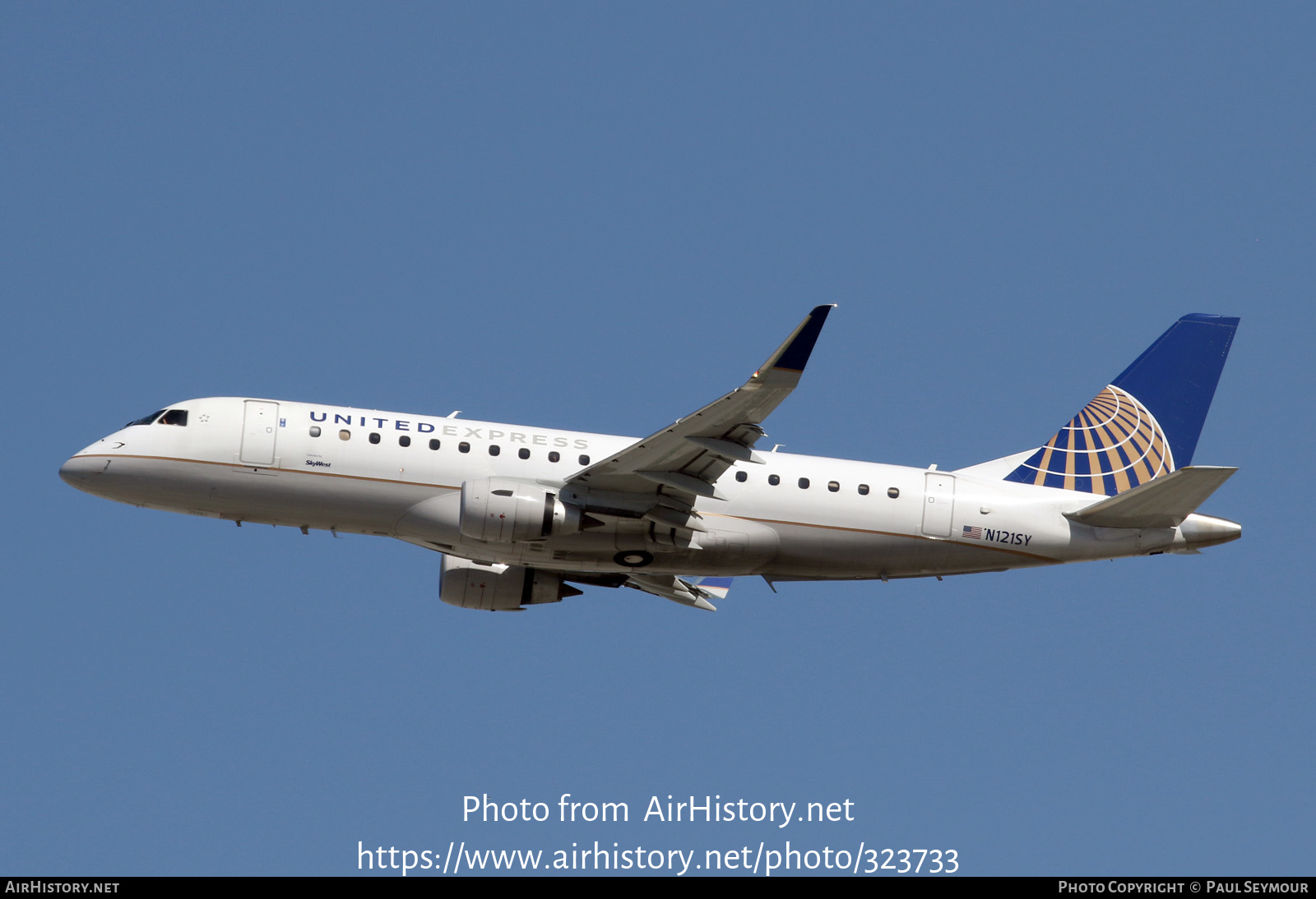 Aircraft Photo of N121SY | Embraer 175LR (ERJ-170-200LR) | United Express | AirHistory.net #323733
