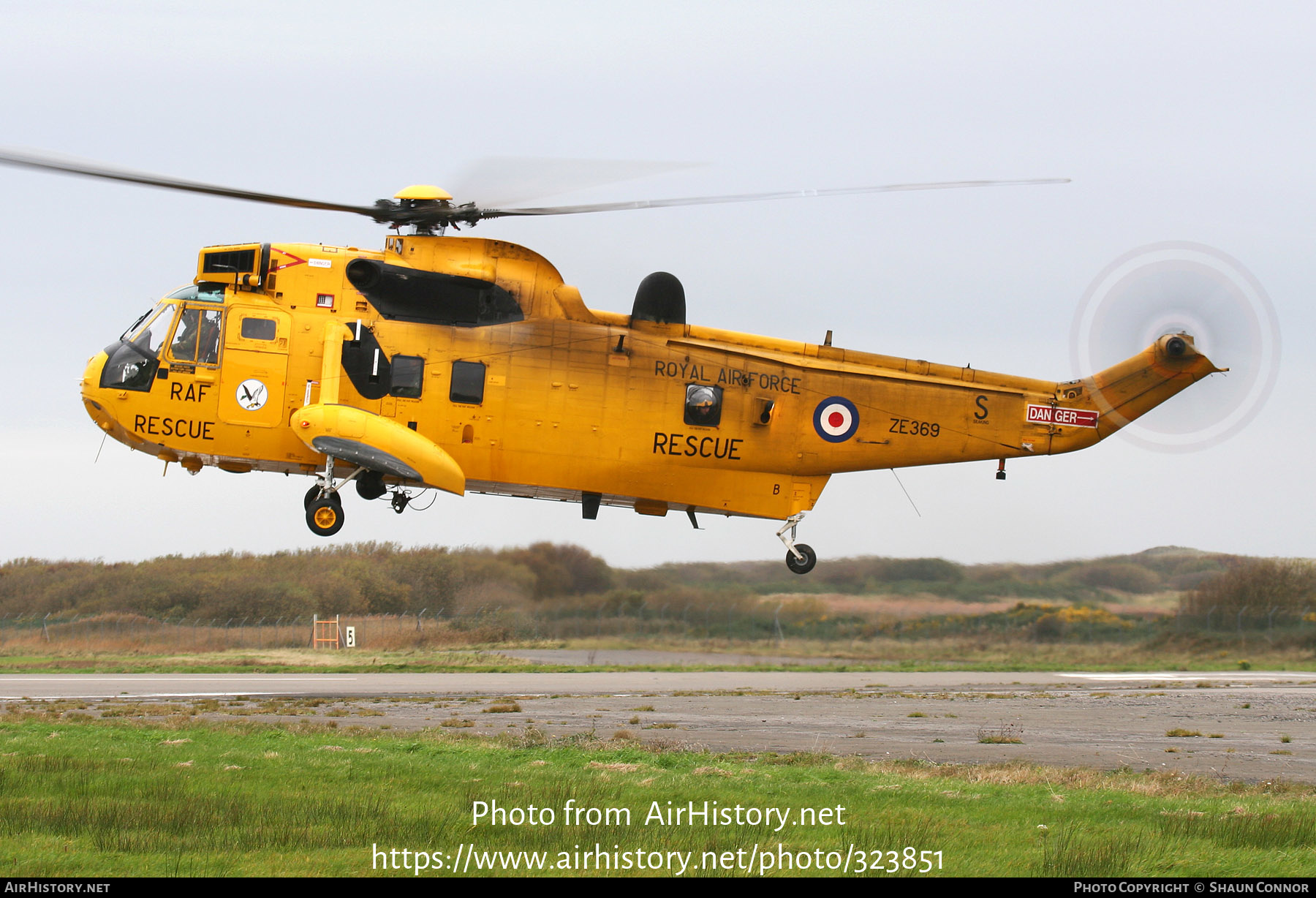 Aircraft Photo of ZE369 | Westland WS-61 Sea King HAR3 | UK - Air Force | AirHistory.net #323851