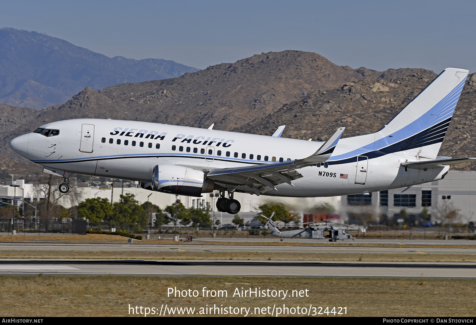 Aircraft Photo of N709S | Boeing 737-5L9 | Sierra Pacific Airlines | AirHistory.net #324421