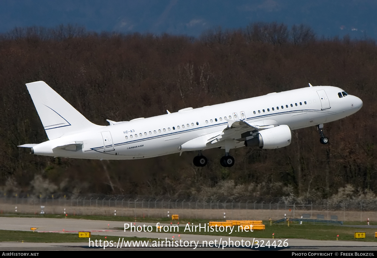 Aircraft Photo of HZ-A3 | Airbus A320-214 | AirHistory.net #324426