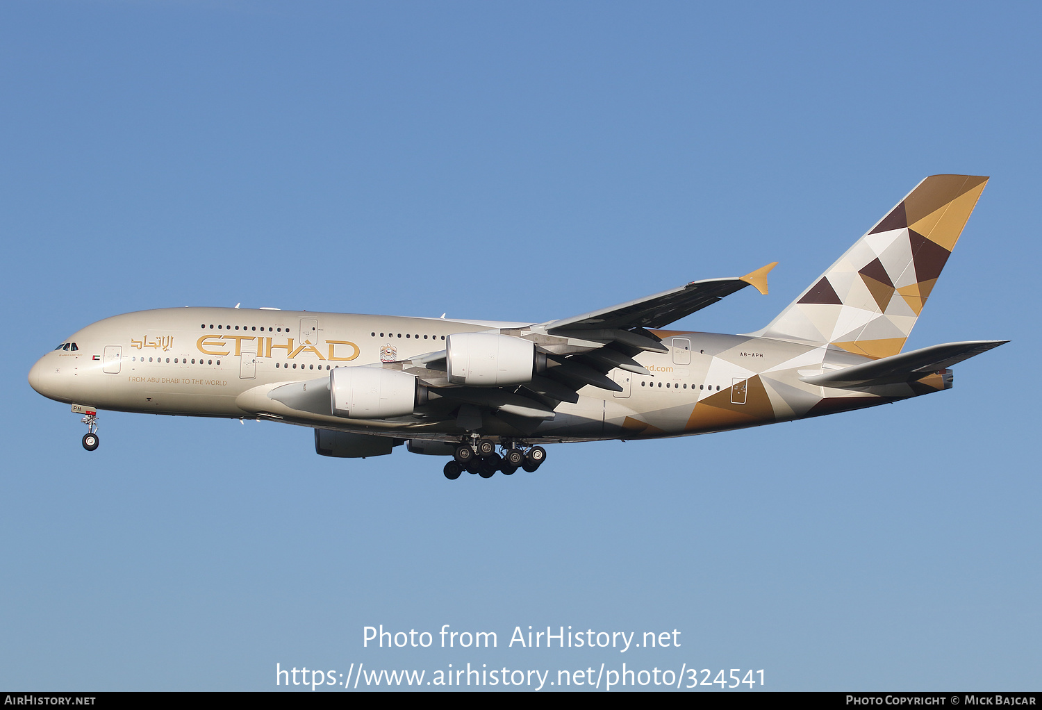 Aircraft Photo of A6-APH | Airbus A380-861 | Etihad Airways | AirHistory.net #324541