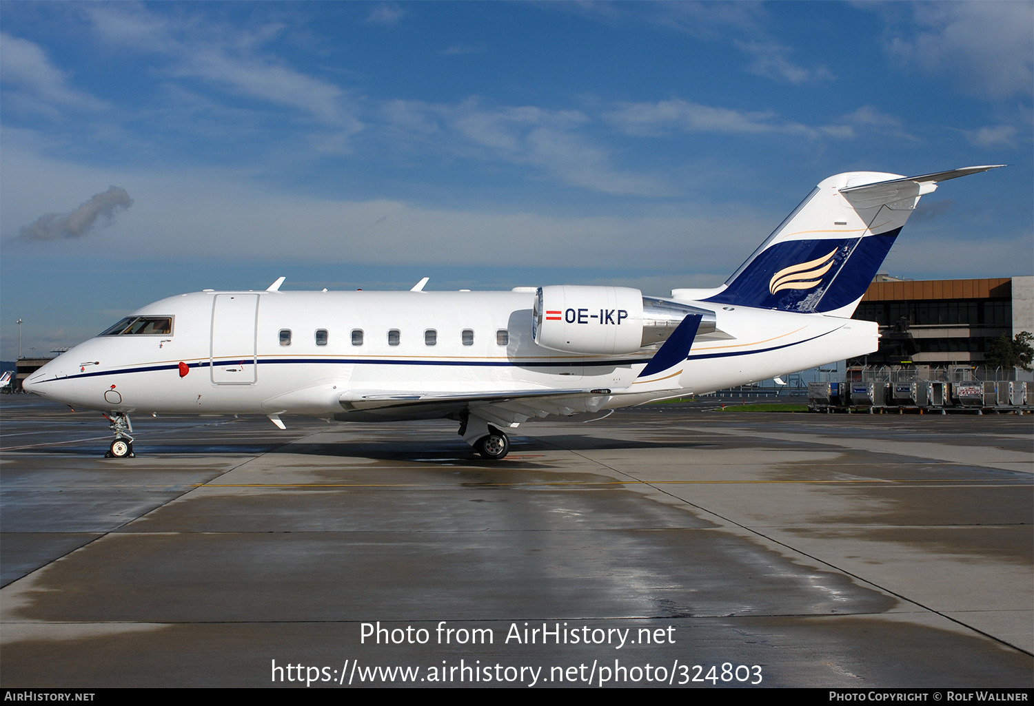 Aircraft Photo of OE-IKP | Bombardier Challenger 604 (CL-600-2B16) | AirHistory.net #324803