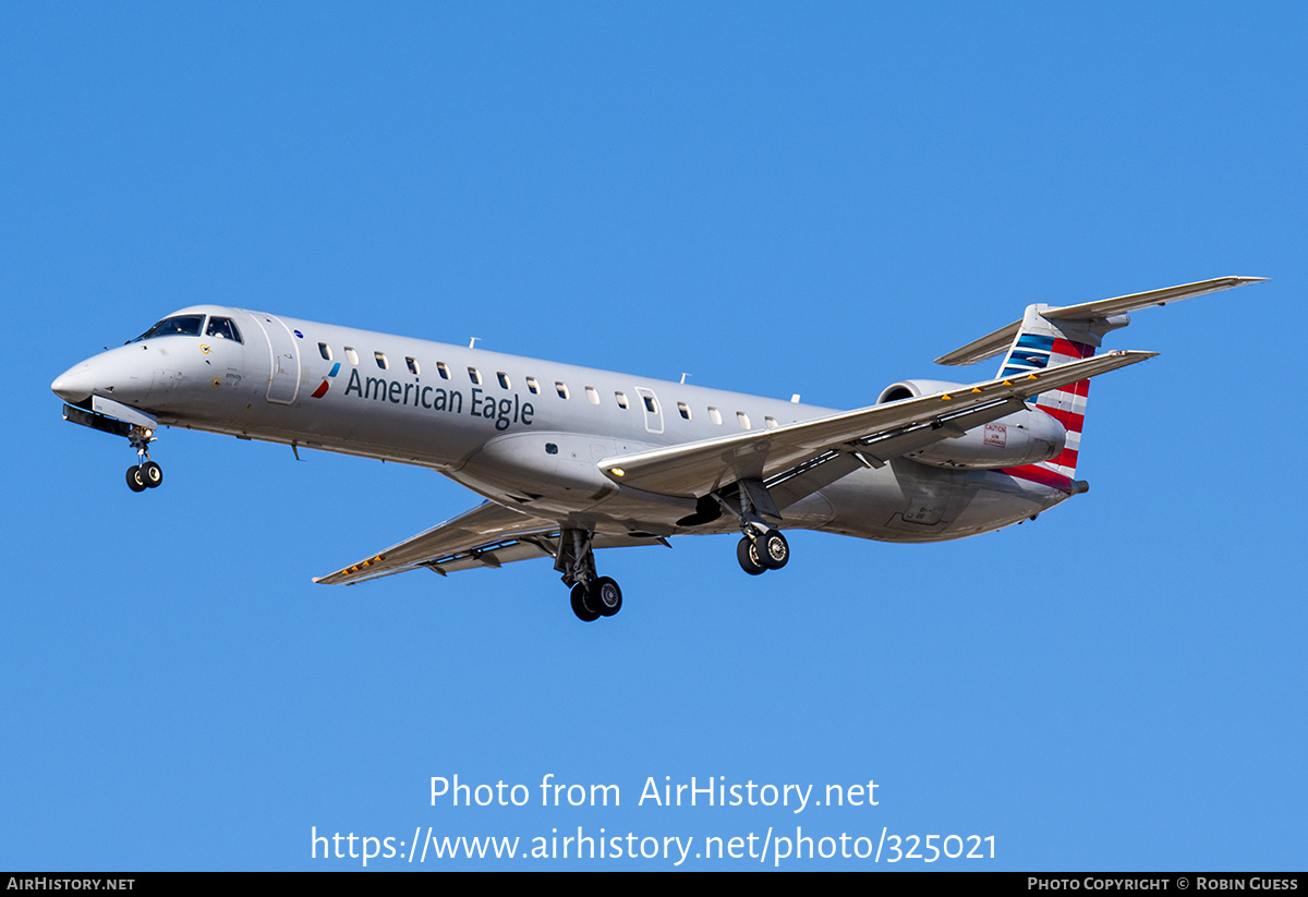 Aircraft Photo of N935AE | Embraer ERJ-145LR (EMB-145LR) | American Eagle | AirHistory.net #325021