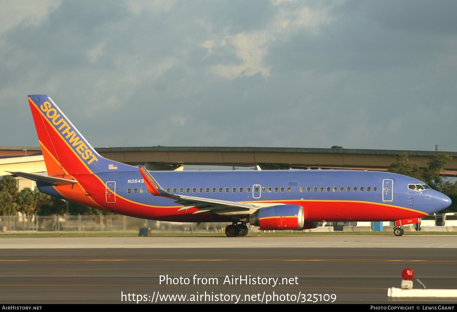 Aircraft Photo of N364SW | Boeing 737-3H4 | Southwest Airlines | AirHistory.net #325109