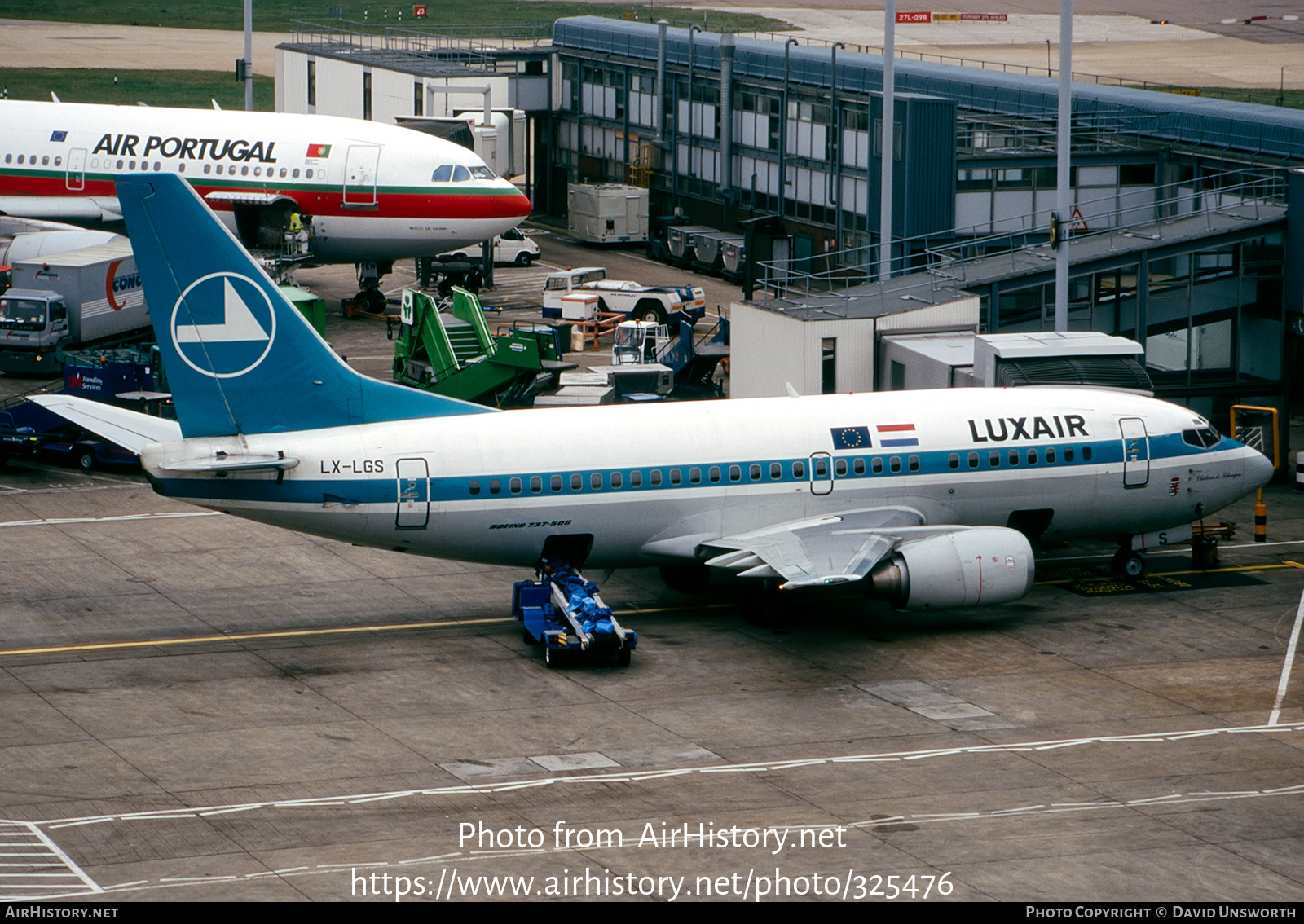 Aircraft Photo of LX-LGS | Boeing 737-528 | Luxair | AirHistory.net #325476