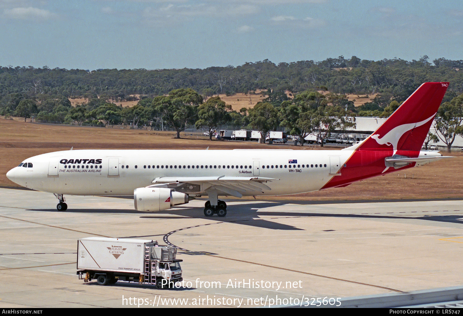 Aircraft Photo of VH-TAC | Airbus A300B4-203 | Qantas | AirHistory.net #325605