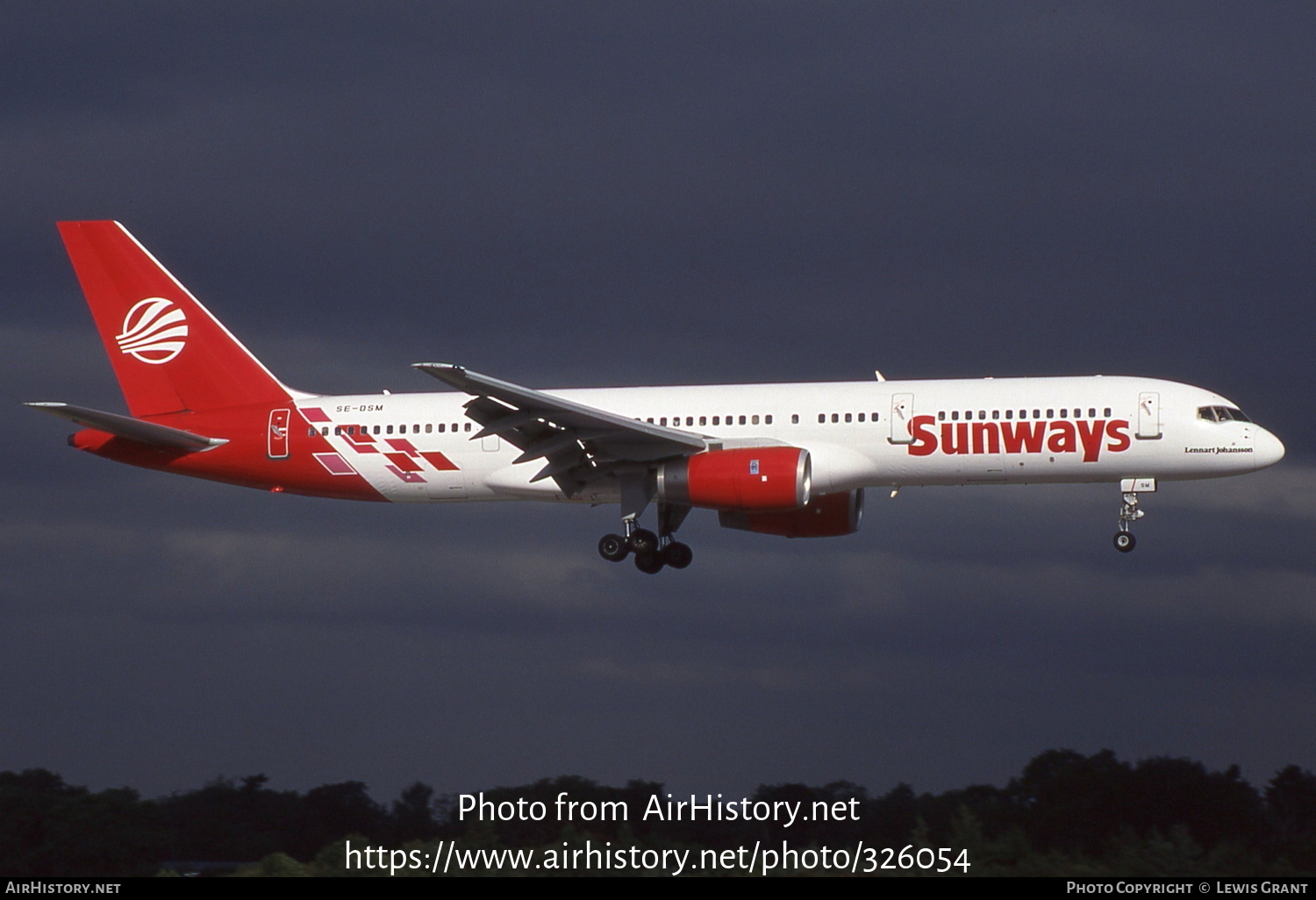 Aircraft Photo of SE-DSM | Boeing 757-23A | Sunways | AirHistory.net #326054