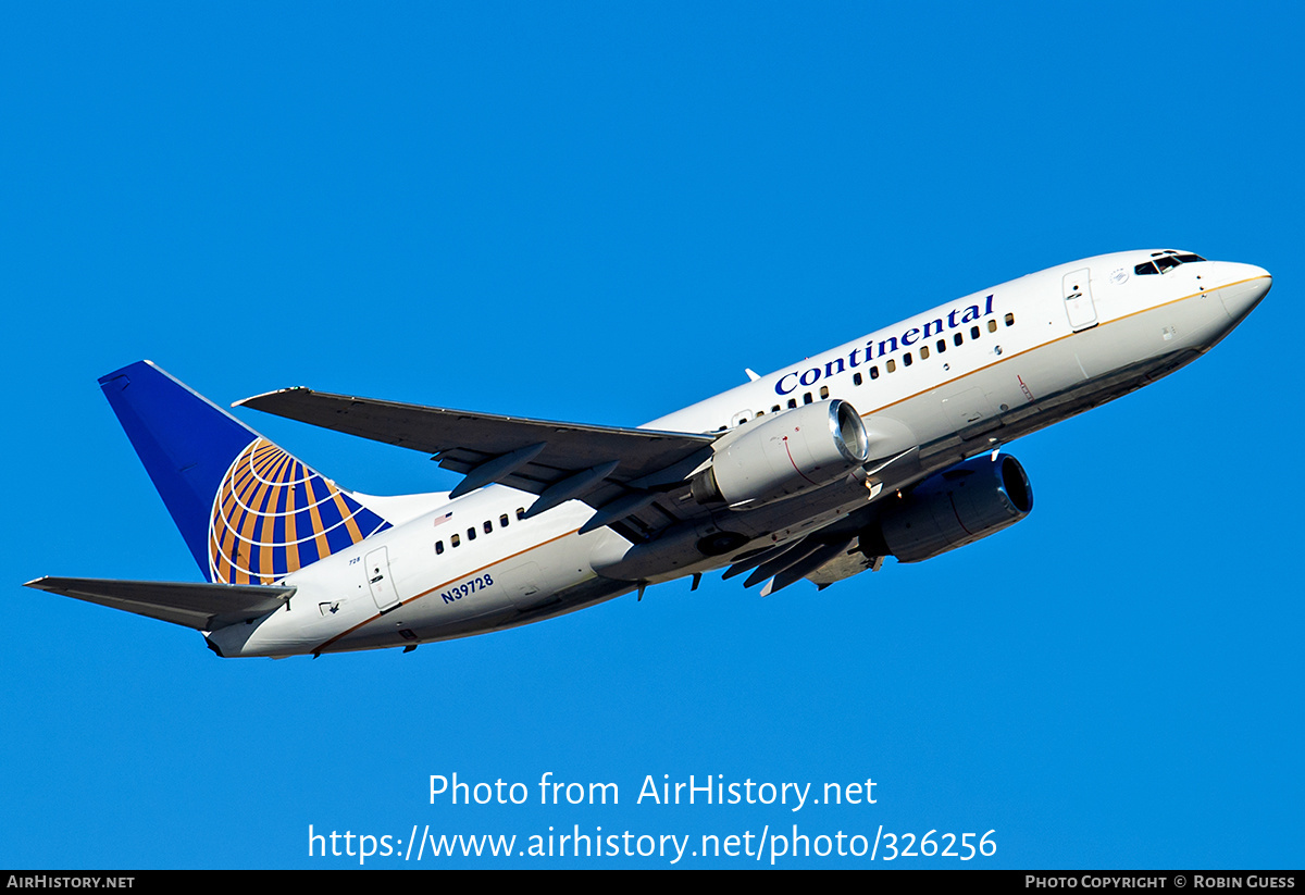 Aircraft Photo of N39728 | Boeing 737-724 | Continental Airlines | AirHistory.net #326256